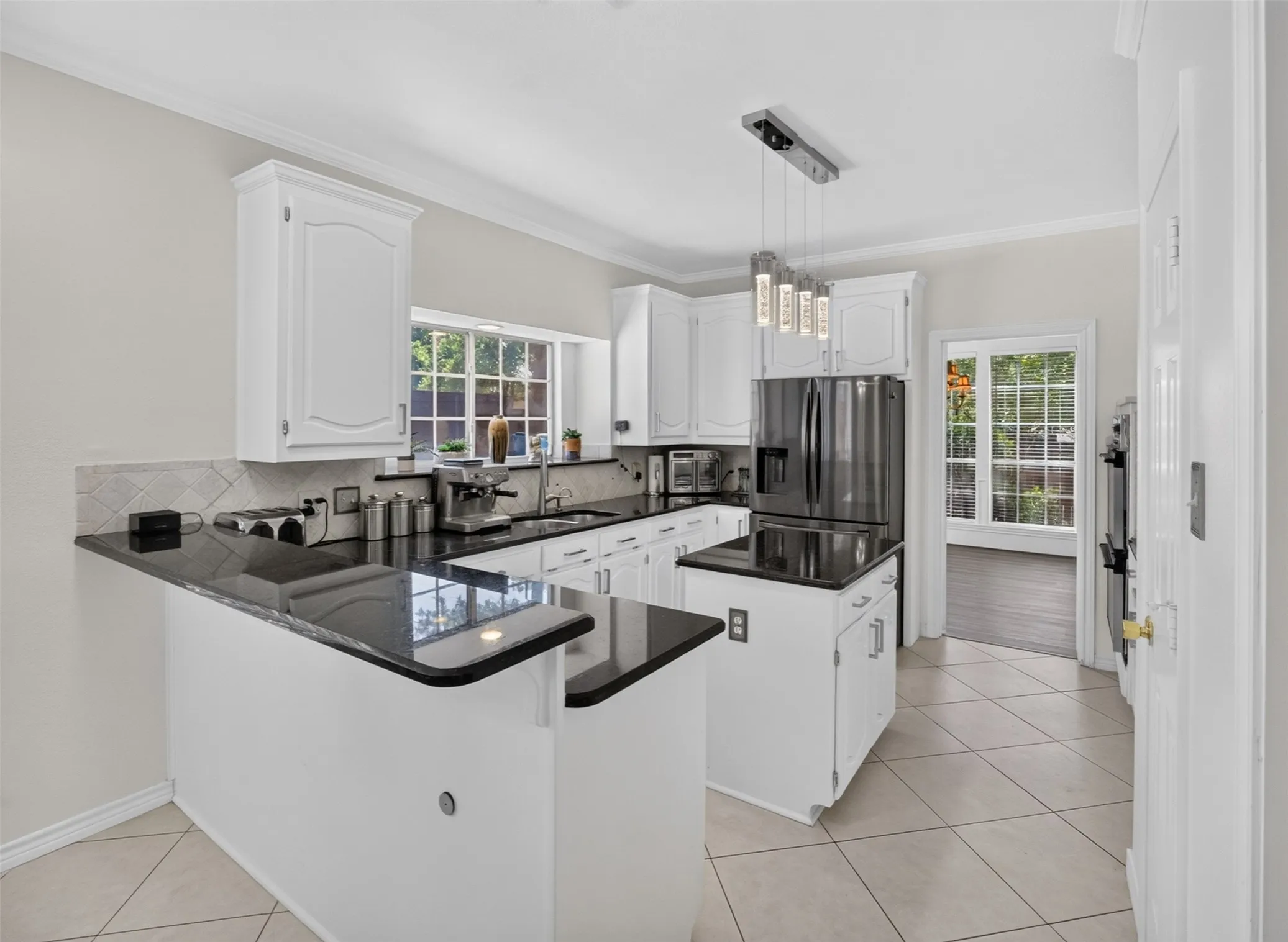 Single Family Residence For Sale in Tarrant County , 2805 Pine View Drive, Grapevine, Texas 76051, 4 Bedrooms, 3 Bathrooms, 2 Garage spaces, 2,912 Sqft, built in 1987, Price $769,900, mls#21345266, Real Estate Agent in Grapevine, Homes For Sale in Tarrant county, Homes For Sale in Grapevine, Realtor in Grapevine Texas, Real Estate Brokerage Independent Realty Texas, Luminita Cordes Realtor