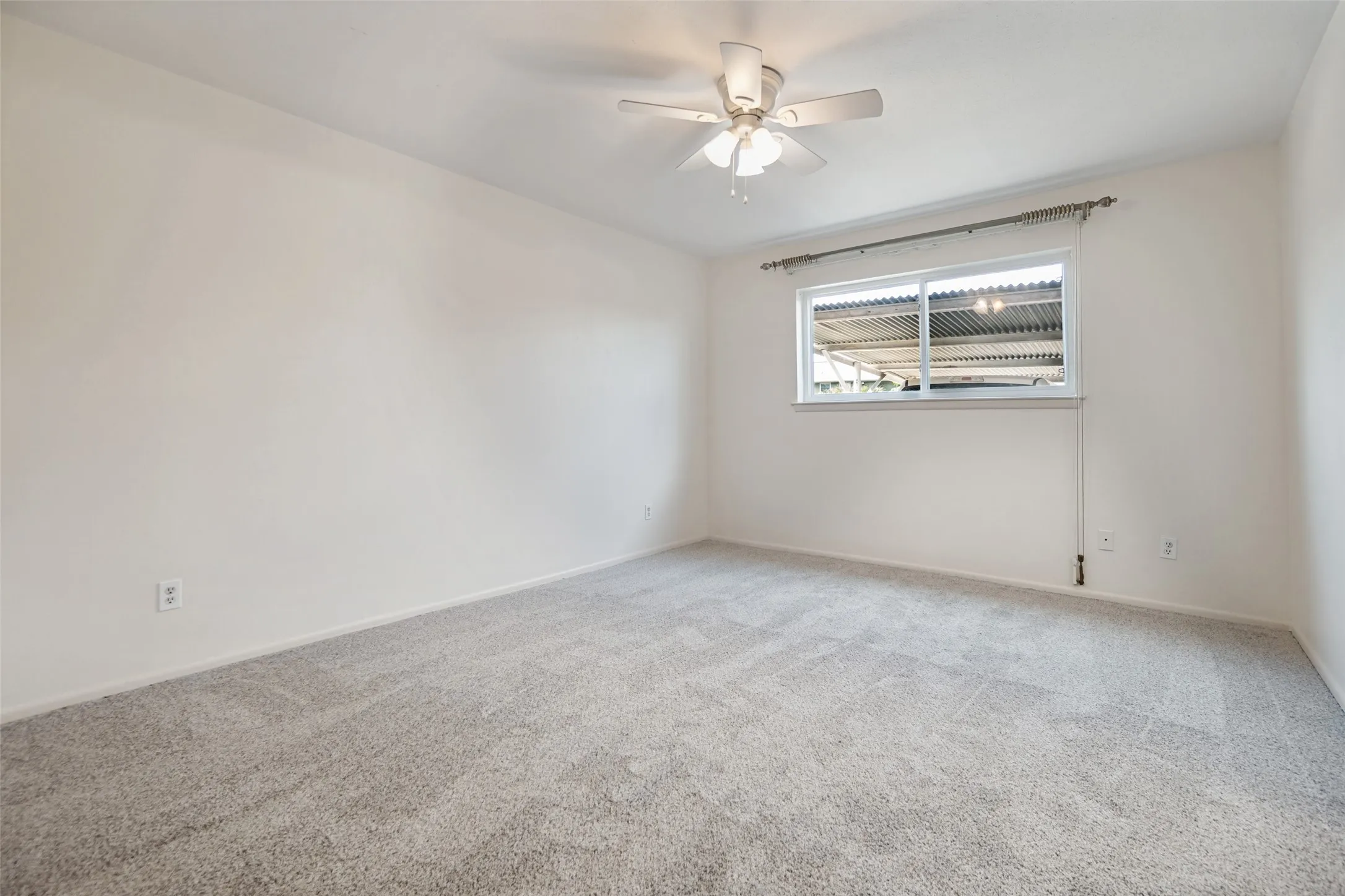 Condominium For Sale in Dallas County , 5833 E University Boulevard A, Dallas, Texas 75206, 2 Bedroom, 2 Bathroom, Garage spaces, 1,338 Sqft, built in 1964, mls#21345184, Real Estate Agent in Dallas, Homes For Sale in Dallas county, Homes For Sale in Dallas, Realtor in Dallas Texas, Real Estate Brokerage Independent Realty Texas, Luminita Cordes Realtor
