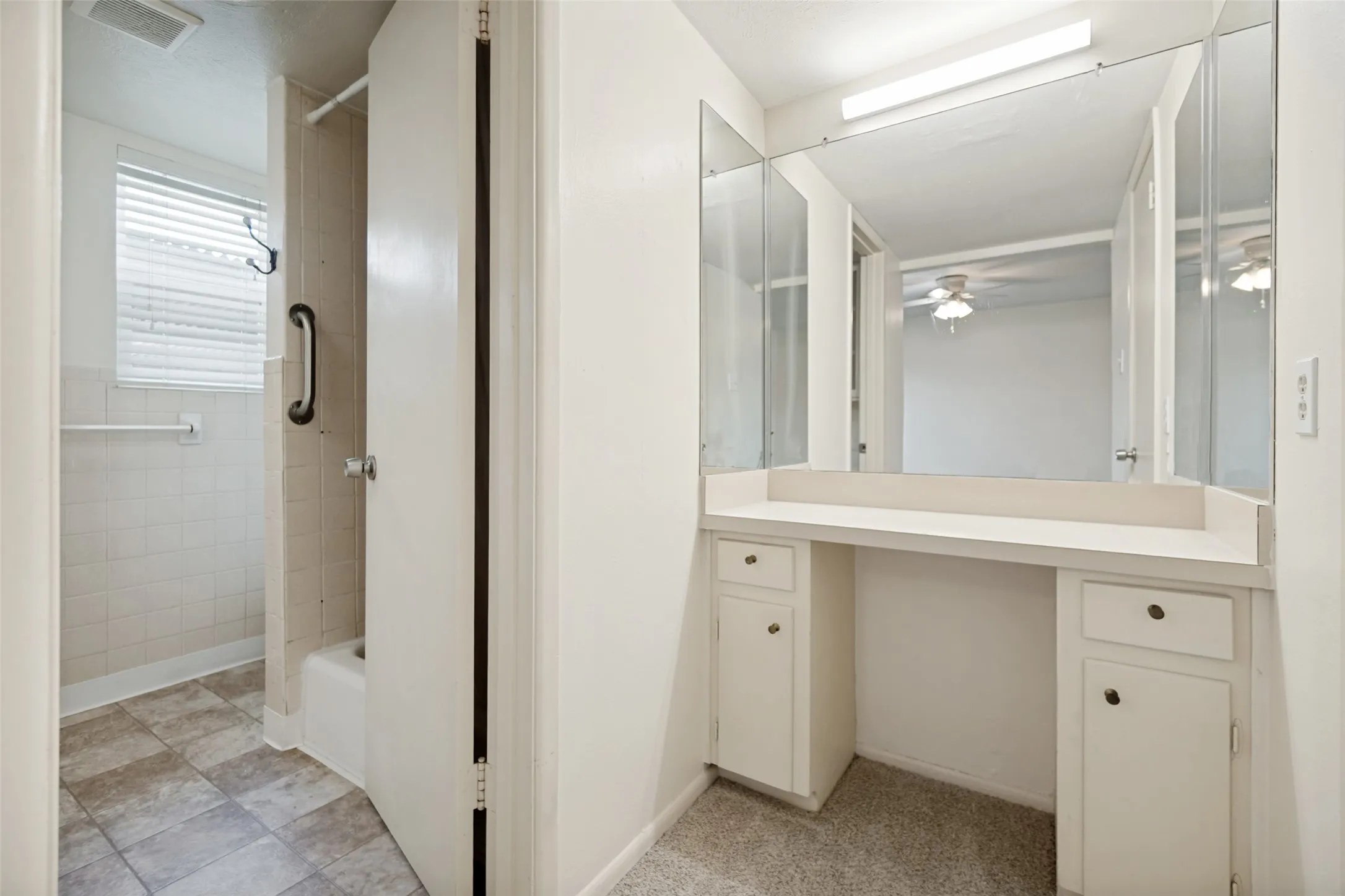 Condominium For Sale in Dallas County , 5833 E University Boulevard A, Dallas, Texas 75206, 2 Bedroom, 2 Bathroom, Garage spaces, 1,338 Sqft, built in 1964, mls#21345184, Real Estate Agent in Dallas, Homes For Sale in Dallas county, Homes For Sale in Dallas, Realtor in Dallas Texas, Real Estate Brokerage Independent Realty Texas, Luminita Cordes Realtor