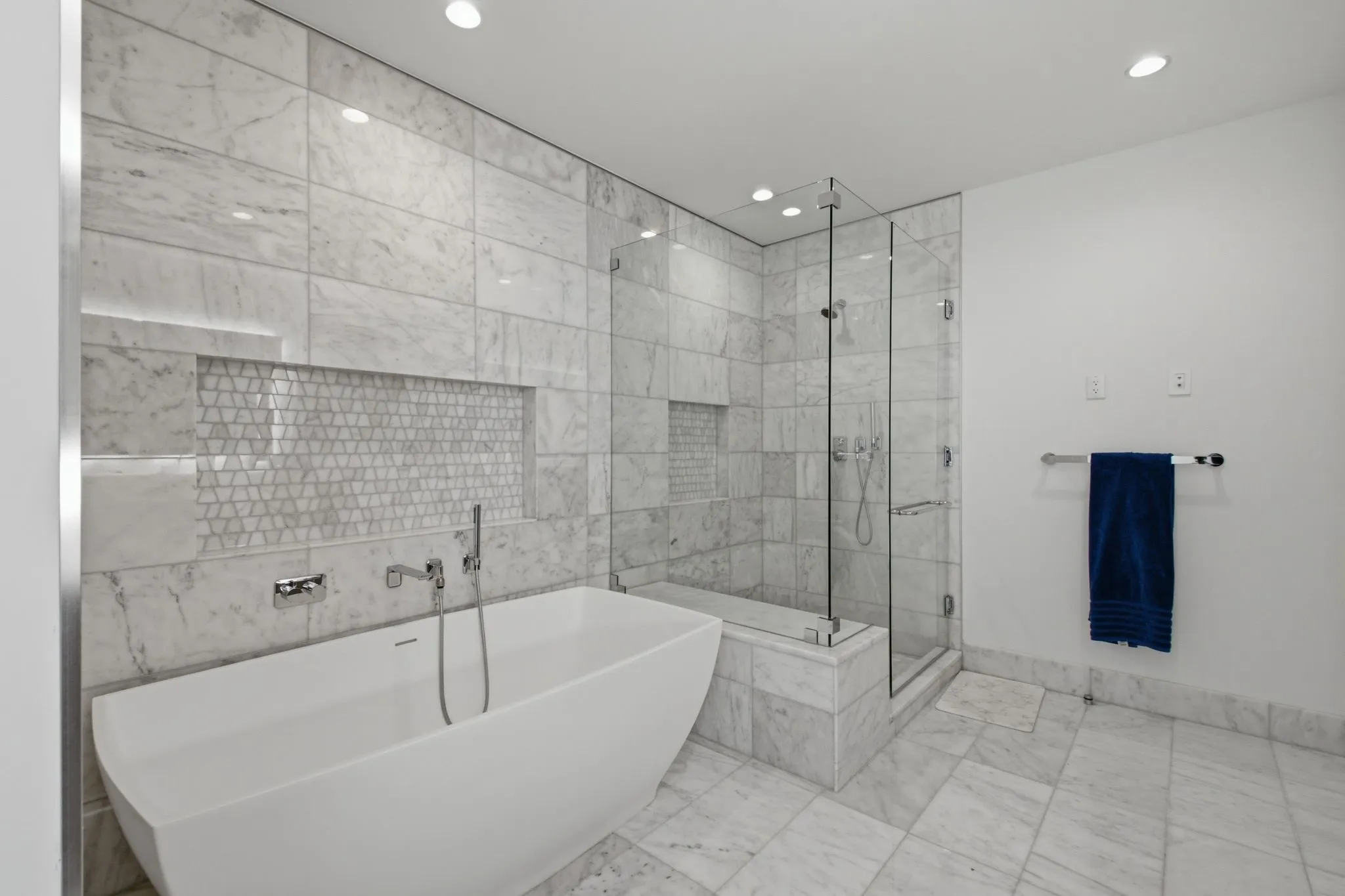 Condominium For Sale in Collin County , 7901 Windrose Avenue 1201, Plano, Texas 75024, 2 Bedroom, 3 Bathroom, 2 Garage spaces, 2,245 Sqft, built in 2019, mls#21346500, Real Estate Agent in Plano, Homes For Sale in Collin county, Homes For Sale in Plano, Realtor in Plano Texas, Real Estate Brokerage Independent Realty Texas, Luminita Cordes Realtor