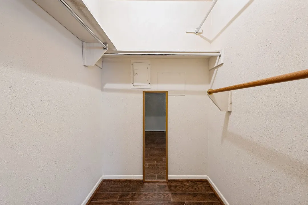 Condominium For Rent in Dallas County , 3827 Gilbert Avenue 109, Dallas, Texas 75219, 1 Bedroom, 1 Bathroom, Garage spaces, 710 Sqft, built in 1969, Price $1,195, mls#21342128, Real Estate Agent in Dallas, Homes For Rent in Dallas county, Homes For Rent in Dallas, Realtor in Dallas Texas, Real Estate Brokerage Independent Realty Texas, Luminita Cordes Realtor