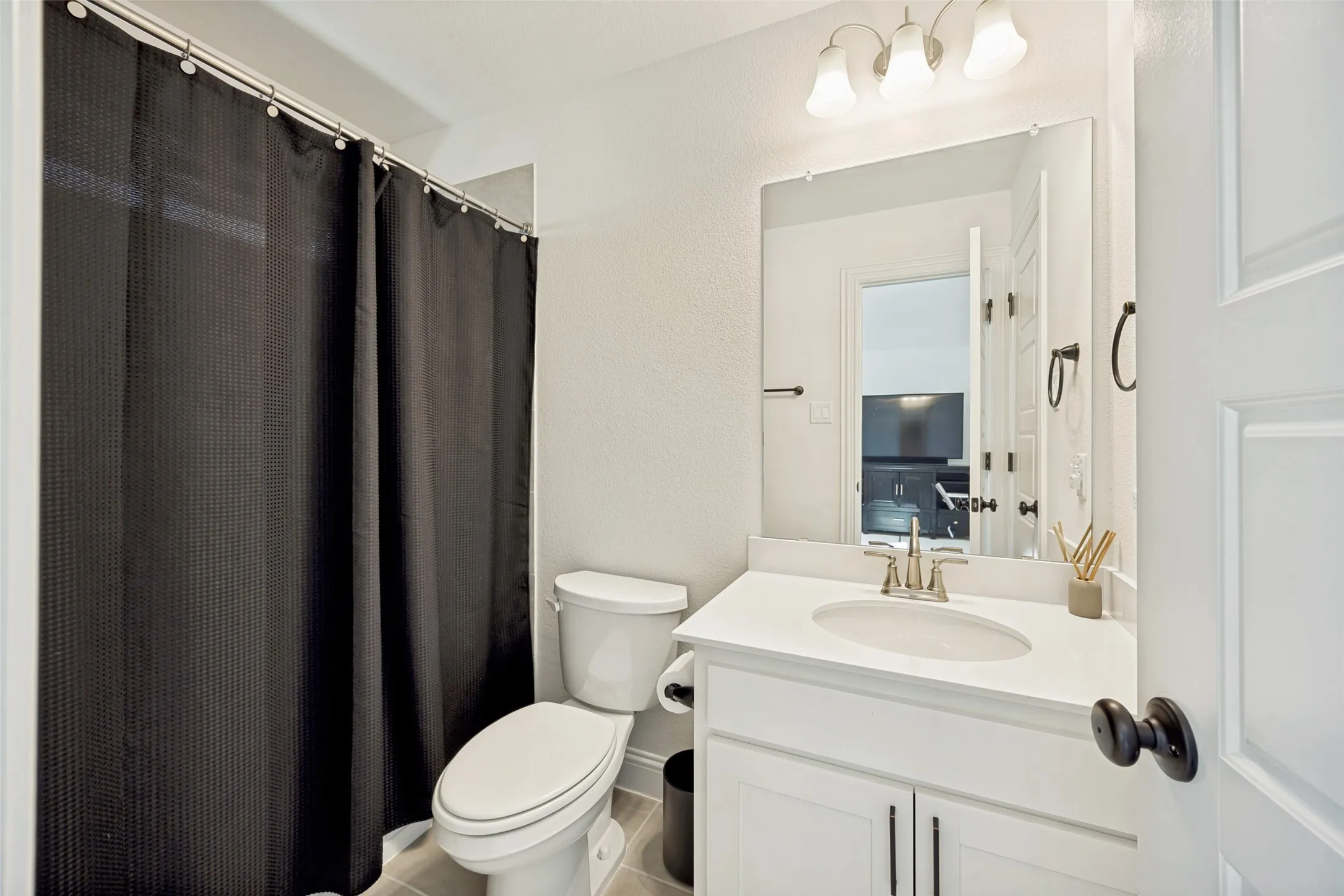 Single Family Residence For Sale in Collin County , 1516 Portico Place, Mc Kinney, Texas 75069, 5 Bedroom, 4 Bathroom, 2 Garage spaces, 3,196 Sqft, built in 2023, mls#21345795, Real Estate Agent in Mc Kinney, Homes For Sale in Collin county, Homes For Sale in Mc Kinney, Realtor in Mc Kinney Texas, Real Estate Brokerage Independent Realty Texas, Luminita Cordes Realtor