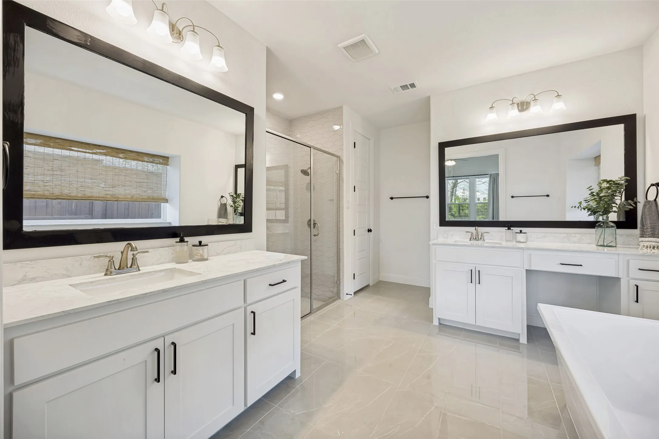 Single Family Residence For Sale in Collin County , 1516 Portico Place, Mc Kinney, Texas 75069, 5 Bedroom, 4 Bathroom, 2 Garage spaces, 3,196 Sqft, built in 2023, mls#21345795, Real Estate Agent in Mc Kinney, Homes For Sale in Collin county, Homes For Sale in Mc Kinney, Realtor in Mc Kinney Texas, Real Estate Brokerage Independent Realty Texas, Luminita Cordes Realtor