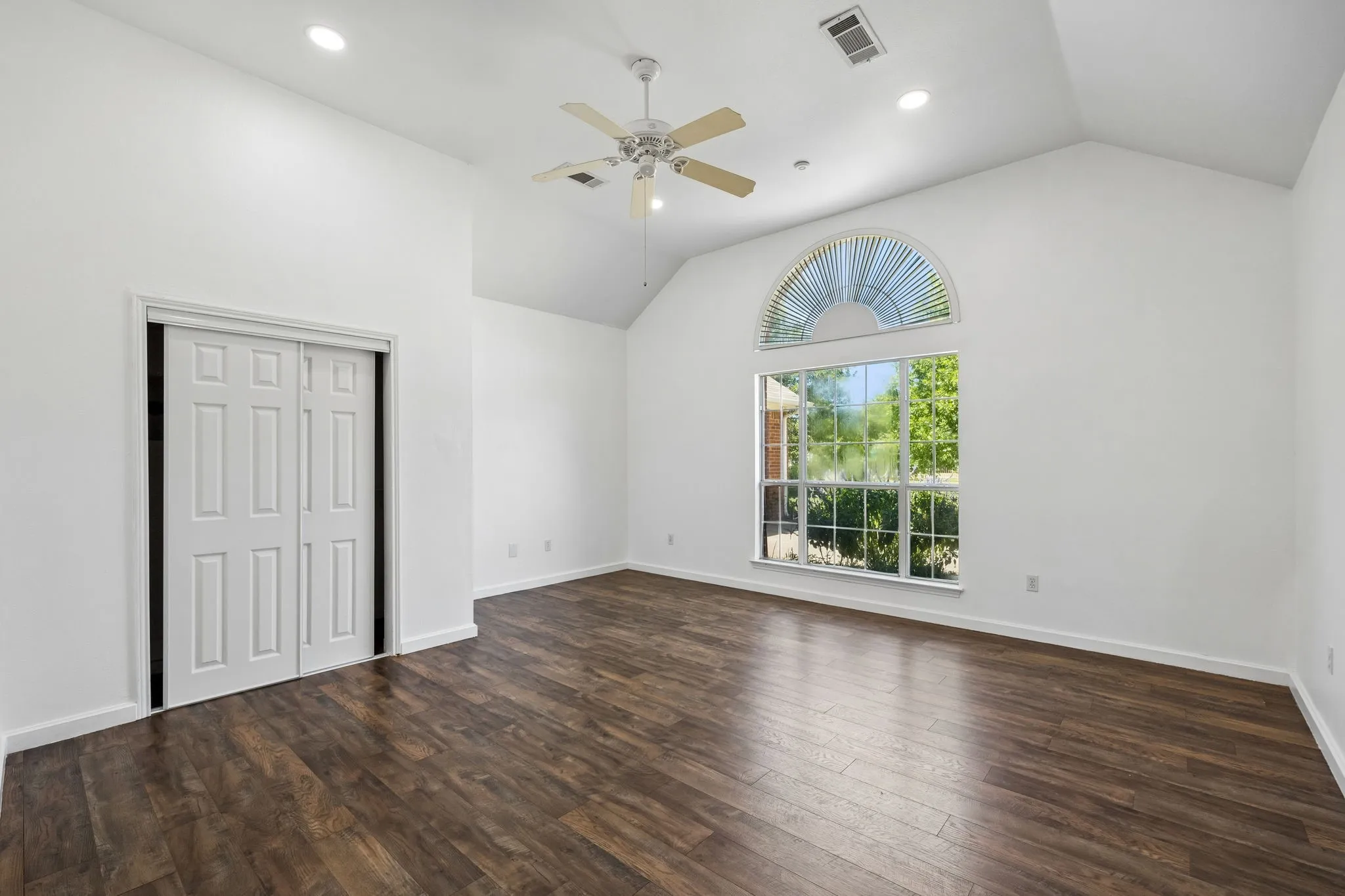 Oversized Bedroom on 1st Floor
