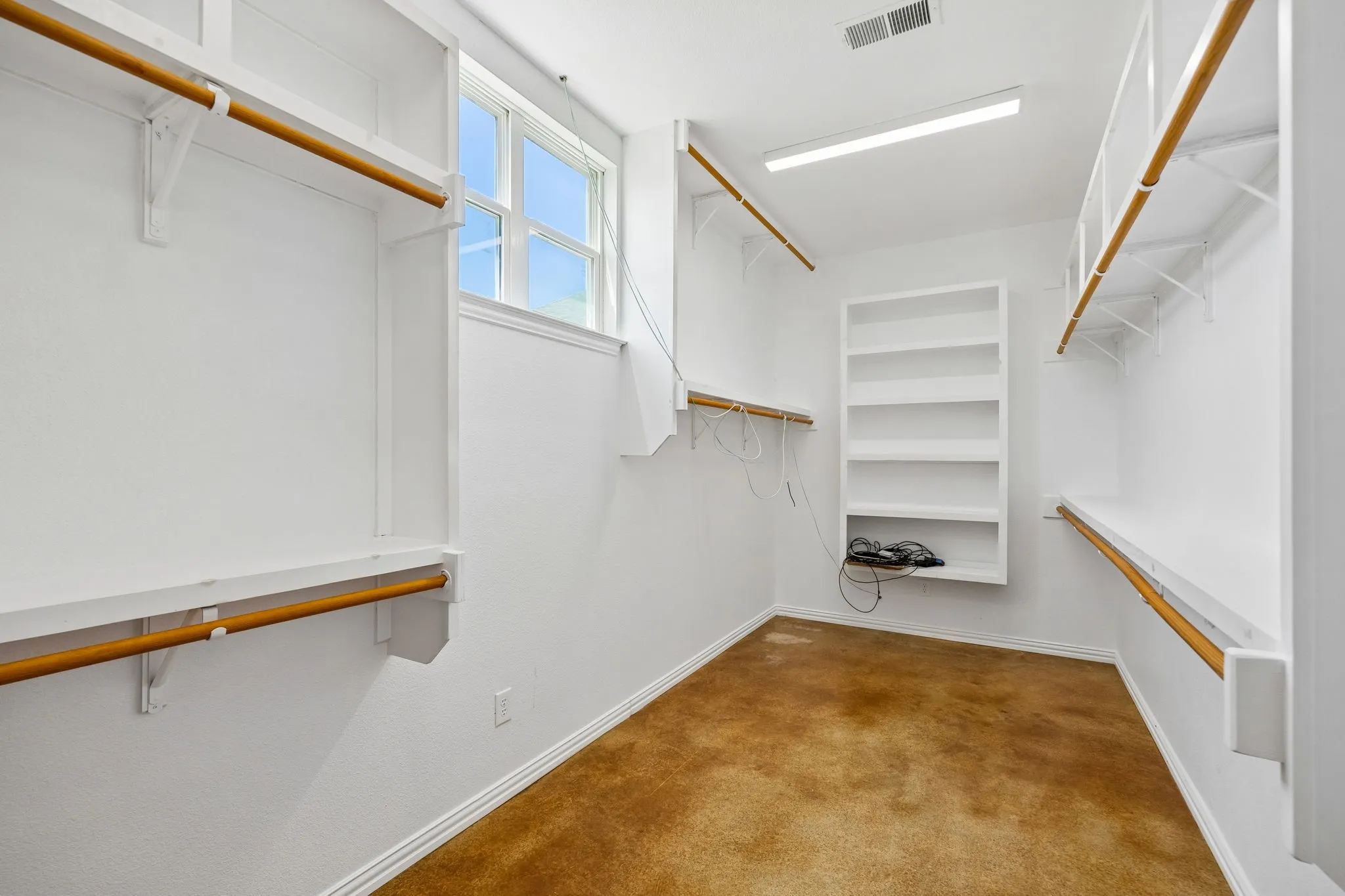 Guest House Primary Closet