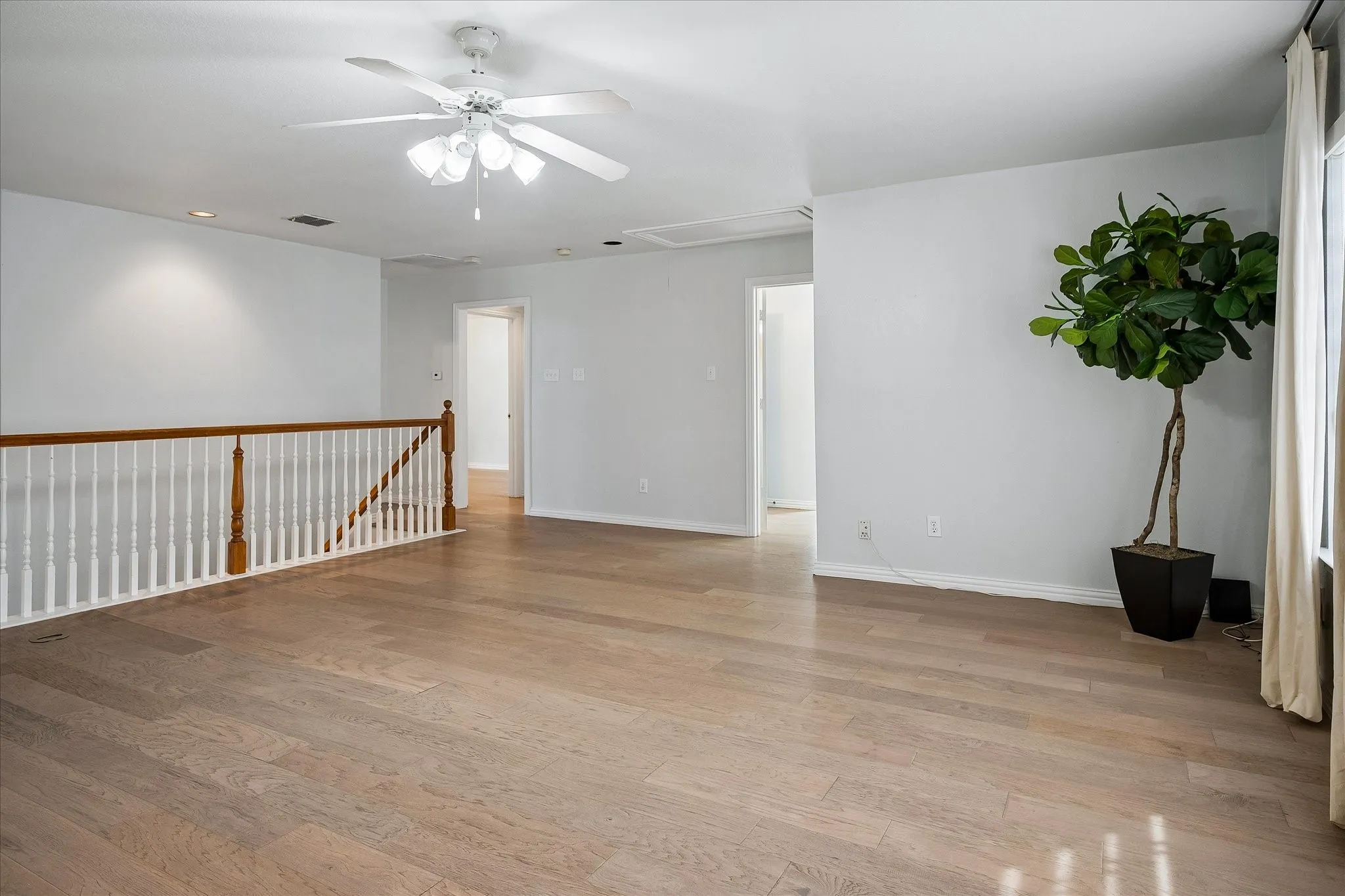 Single Family Residence For Sale in Denton County , 1600 Shadywood Lane, Flower Mound, Texas 75028, 5 Bedroom, 3 Bathroom, 2 Garage spaces, 3,244 Sqft, built in 1994, mls#21345632, Real Estate Agent in Flower Mound, Homes For Sale in Denton county, Homes For Sale in Flower Mound, Realtor in Flower Mound Texas, Real Estate Brokerage Independent Realty Texas, Luminita Cordes Realtor