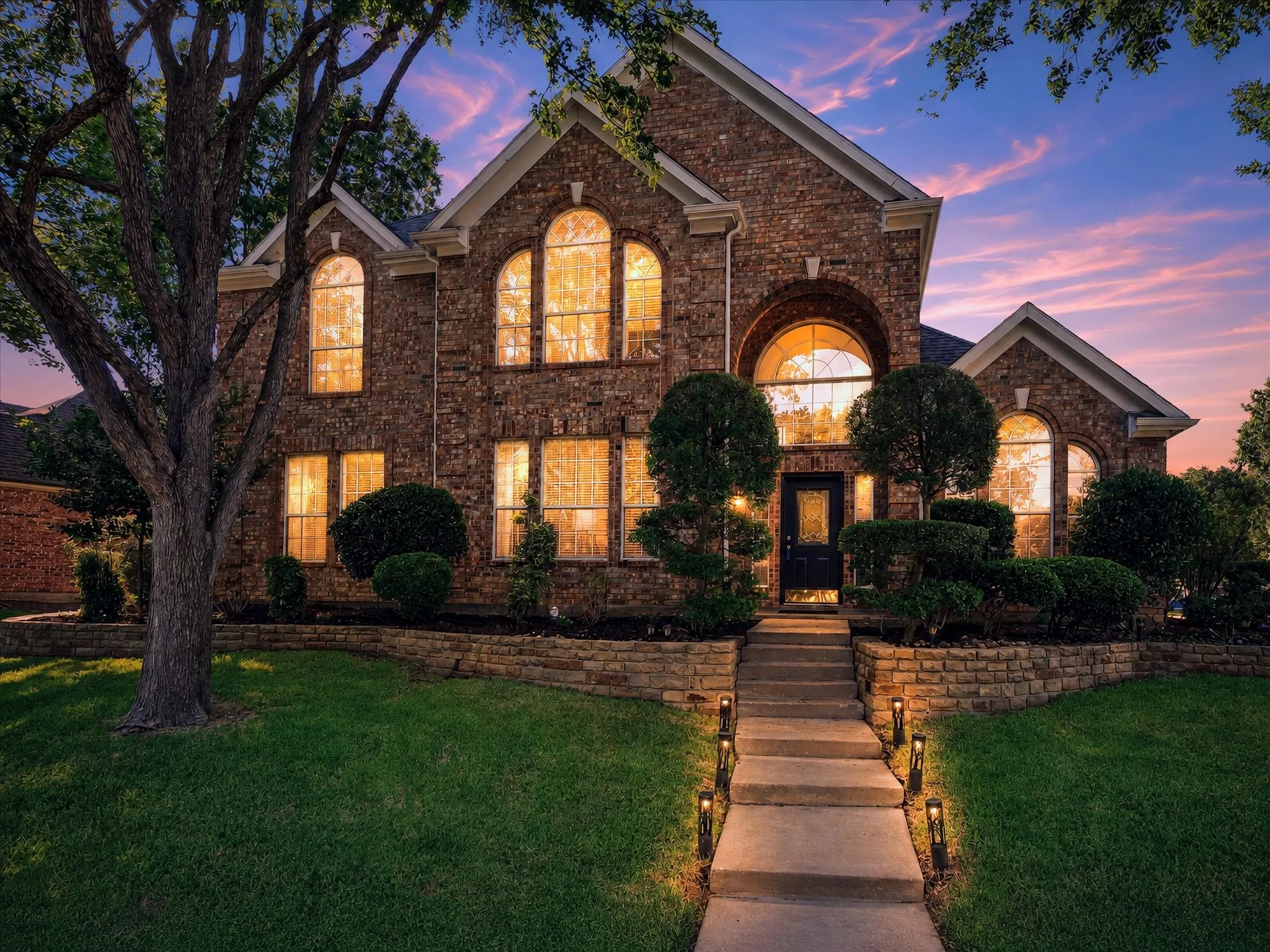 Single Family Residence For Sale in Denton County , 1600 Shadywood Lane, Flower Mound, Texas 75028, 5 Bedroom, 3 Bathroom, 2 Garage spaces, 3,244 Sqft, built in 1994, mls#21345632, Real Estate Agent in Flower Mound, Homes For Sale in Denton county, Homes For Sale in Flower Mound, Realtor in Flower Mound Texas, Real Estate Brokerage Independent Realty Texas, Luminita Cordes Realtor