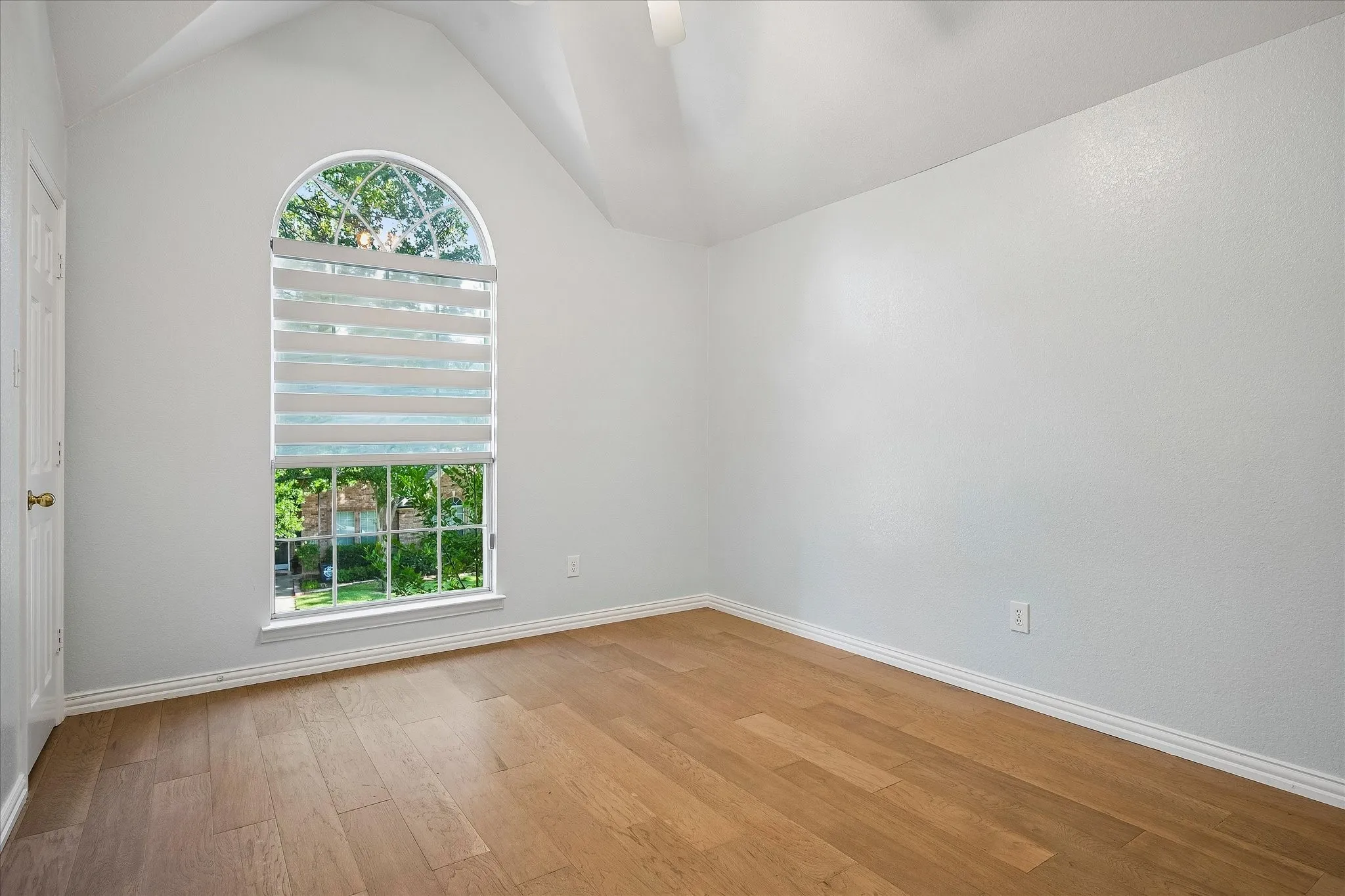 Single Family Residence For Sale in Denton County , 1600 Shadywood Lane, Flower Mound, Texas 75028, 5 Bedroom, 3 Bathroom, 2 Garage spaces, 3,244 Sqft, built in 1994, mls#21345632, Real Estate Agent in Flower Mound, Homes For Sale in Denton county, Homes For Sale in Flower Mound, Realtor in Flower Mound Texas, Real Estate Brokerage Independent Realty Texas, Luminita Cordes Realtor