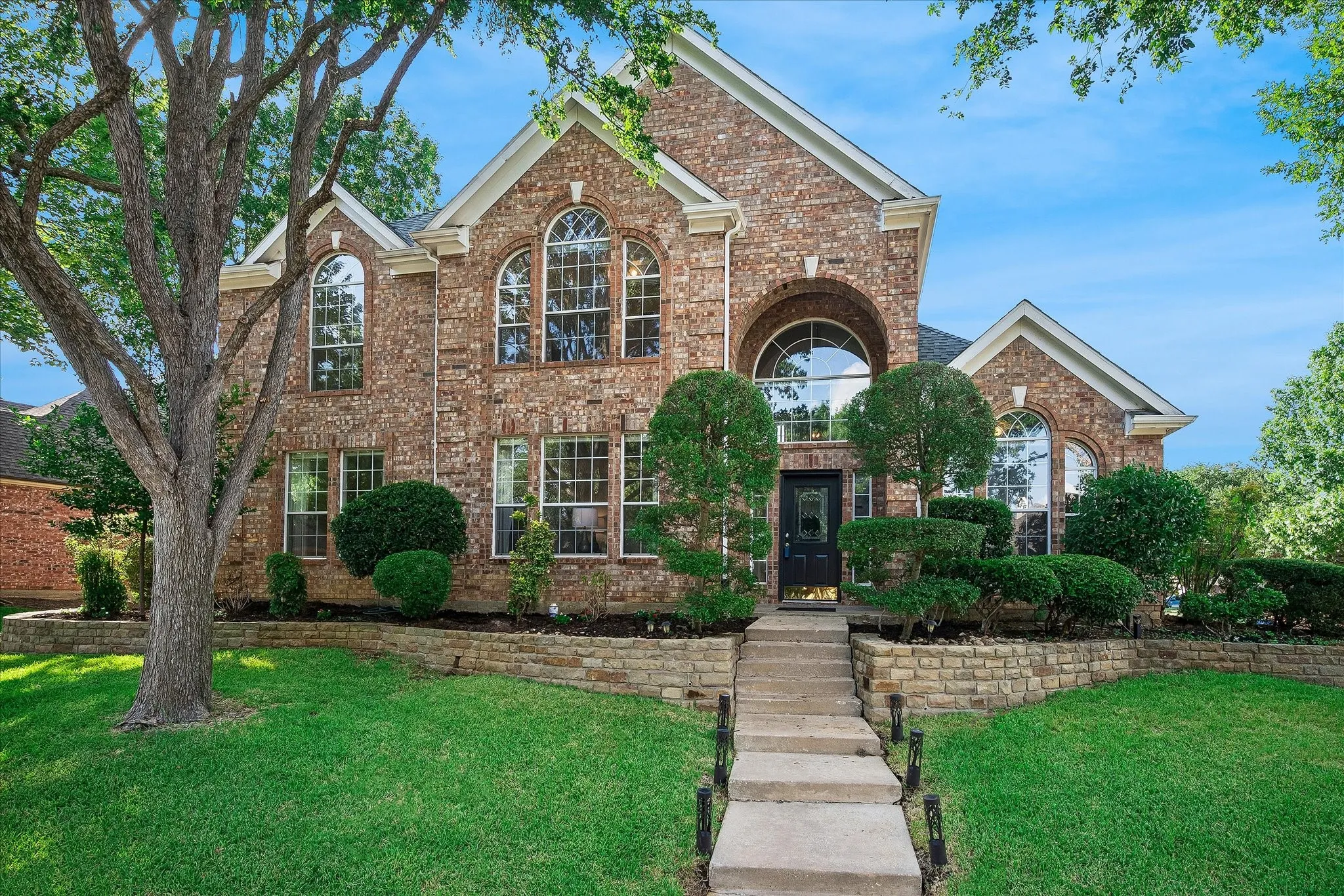 Single Family Residence For Sale in Denton County , 1600 Shadywood Lane, Flower Mound, Texas 75028, 5 Bedroom, 3 Bathroom, 2 Garage spaces, 3,244 Sqft, built in 1994, mls#21345632, Real Estate Agent in Flower Mound, Homes For Sale in Denton county, Homes For Sale in Flower Mound, Realtor in Flower Mound Texas, Real Estate Brokerage Independent Realty Texas, Luminita Cordes Realtor