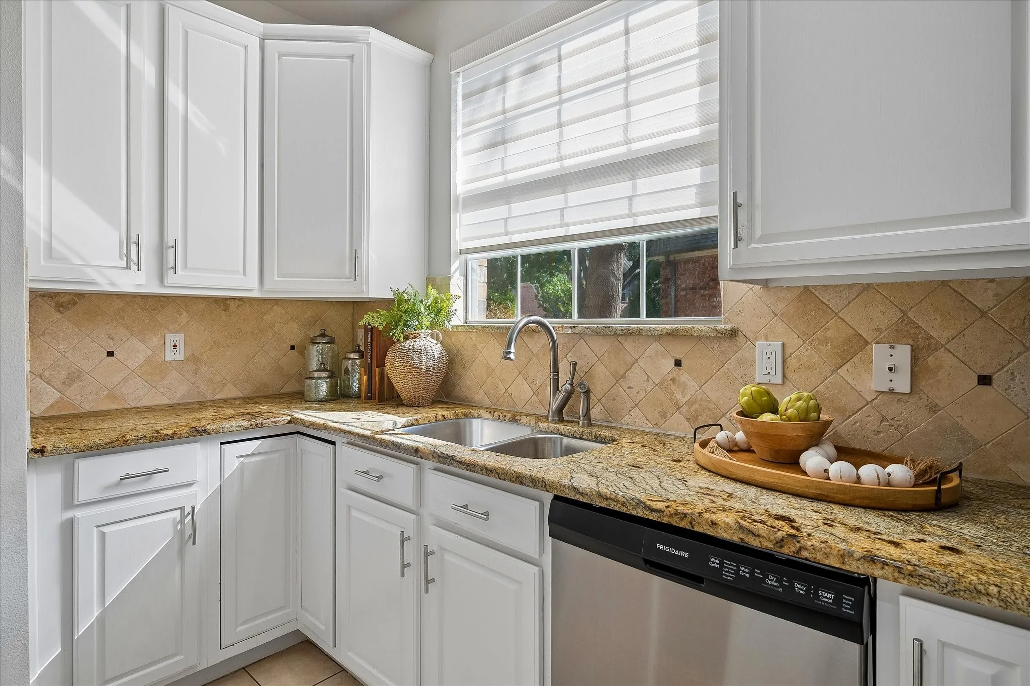 Single Family Residence For Sale in Denton County , 1600 Shadywood Lane, Flower Mound, Texas 75028, 5 Bedroom, 3 Bathroom, 2 Garage spaces, 3,244 Sqft, built in 1994, mls#21345632, Real Estate Agent in Flower Mound, Homes For Sale in Denton county, Homes For Sale in Flower Mound, Realtor in Flower Mound Texas, Real Estate Brokerage Independent Realty Texas, Luminita Cordes Realtor