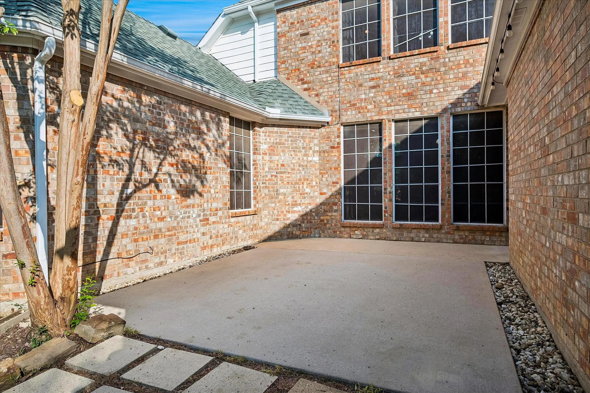 Single Family Residence For Sale in Denton County , 1600 Shadywood Lane, Flower Mound, Texas 75028, 5 Bedroom, 3 Bathroom, 2 Garage spaces, 3,244 Sqft, built in 1994, mls#21345632, Real Estate Agent in Flower Mound, Homes For Sale in Denton county, Homes For Sale in Flower Mound, Realtor in Flower Mound Texas, Real Estate Brokerage Independent Realty Texas, Luminita Cordes Realtor
