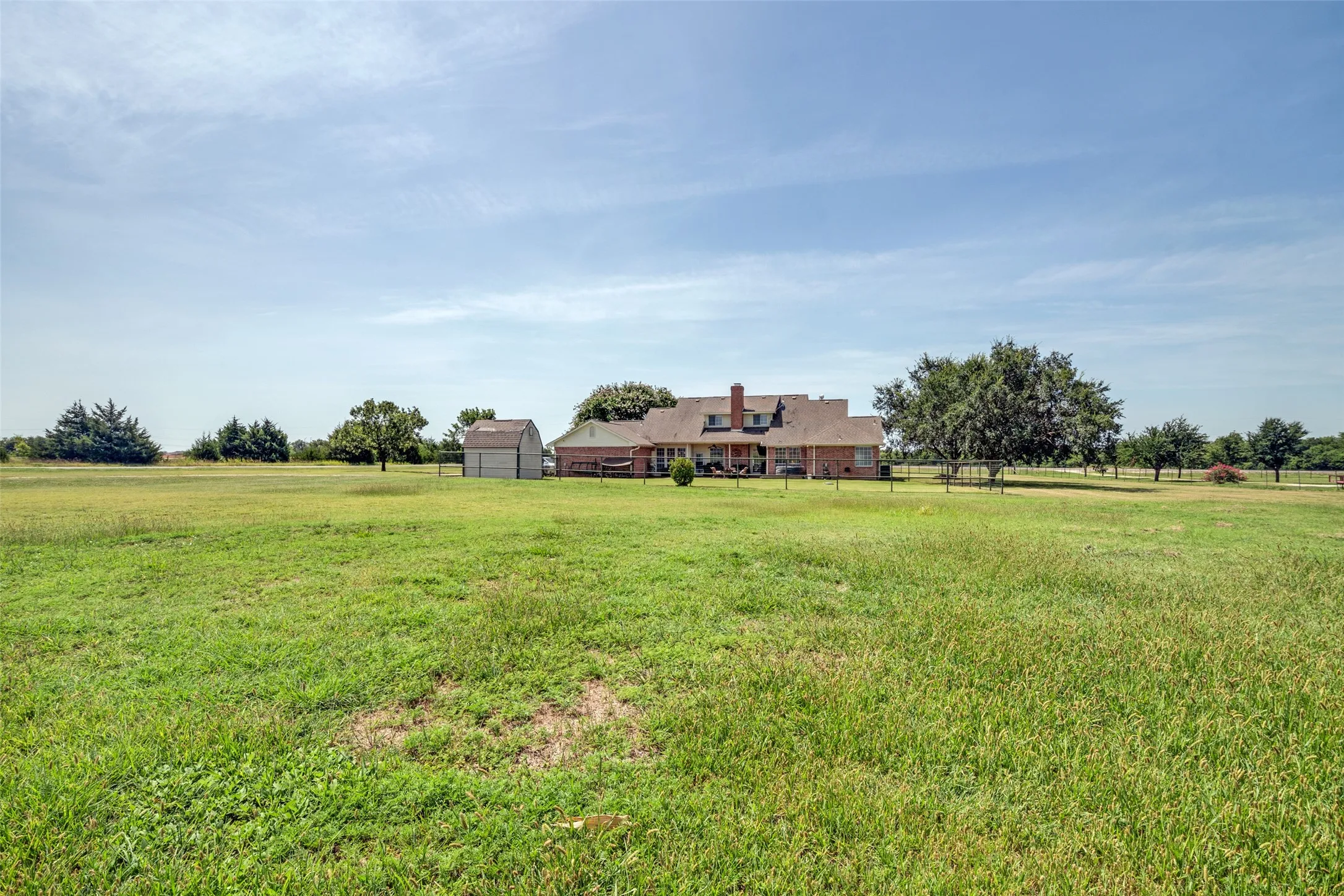 Single Family Residence For Sale in Collin County , 2614 County Road 596, Nevada, Texas 75173, 3 Bedroom, 4 Bathroom, 2 Garage spaces, 2,593 Sqft, built in 1998, mls#21344134, Real Estate Agent in Nevada, Homes For Sale in Collin county, Homes For Sale in Nevada, Realtor in Nevada Texas, Real Estate Brokerage Independent Realty Texas, Luminita Cordes Realtor
