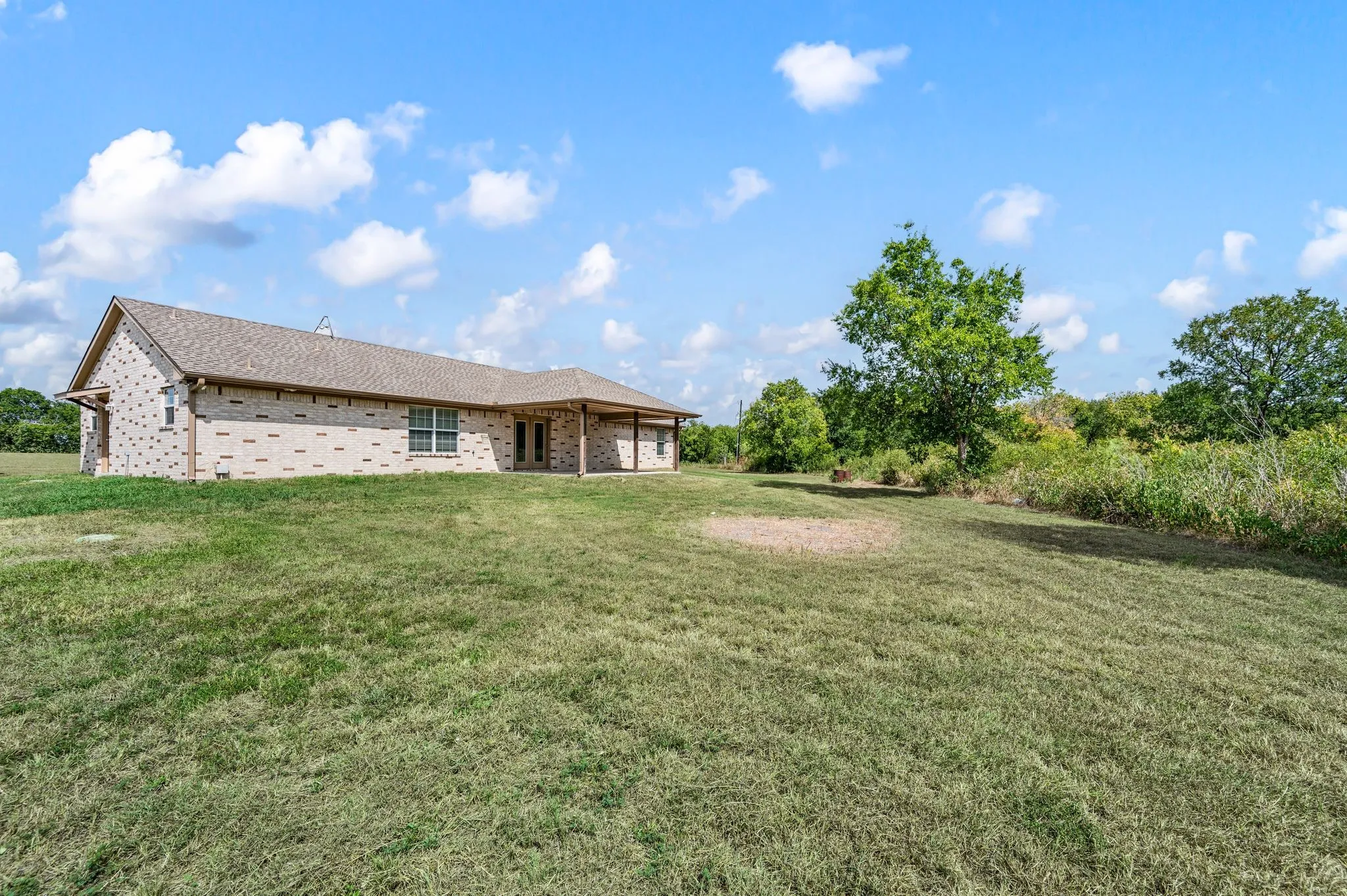 Single Family Residence For Sale in Navarro County , 9888 NW County Road 2221, Barry, Texas 75102, 3 Bedroom, 2 Bathroom, Garage spaces, 1,972 Sqft, built in 2018, mls#21339525, Real Estate Agent in Barry, Homes For Sale in Navarro county, Homes For Sale in Barry, Realtor in Barry Texas, Real Estate Brokerage Independent Realty Texas, Luminita Cordes Realtor