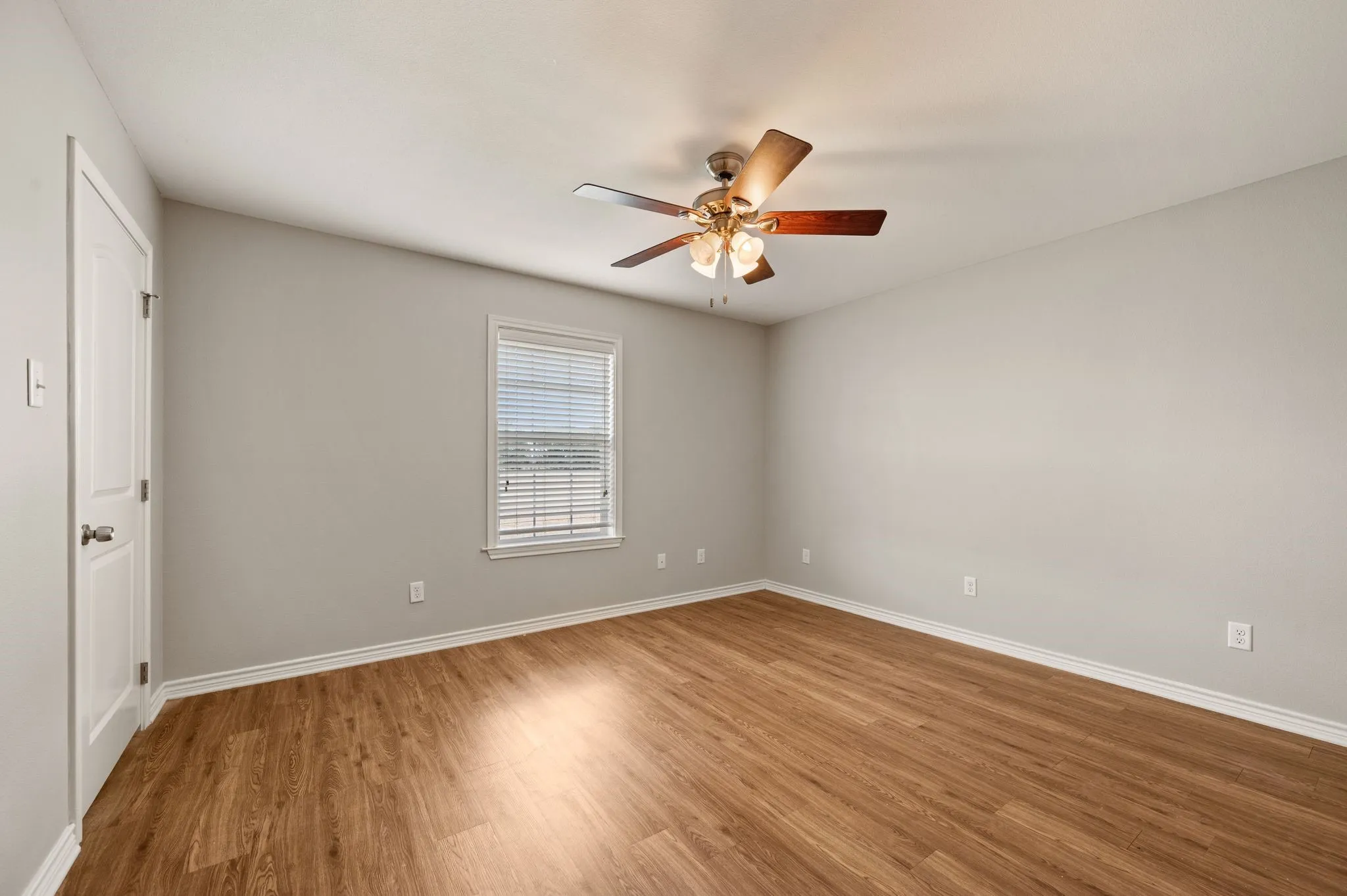 Single Family Residence For Sale in Navarro County , 9888 NW County Road 2221, Barry, Texas 75102, 3 Bedroom, 2 Bathroom, Garage spaces, 1,972 Sqft, built in 2018, mls#21339525, Real Estate Agent in Barry, Homes For Sale in Navarro county, Homes For Sale in Barry, Realtor in Barry Texas, Real Estate Brokerage Independent Realty Texas, Luminita Cordes Realtor