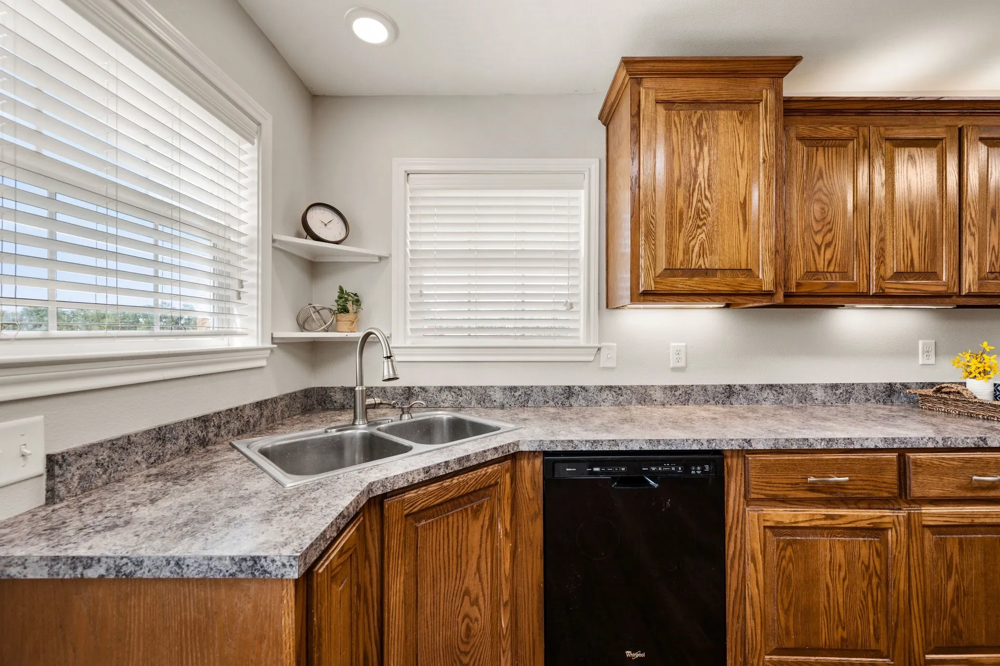 Single Family Residence For Sale in Navarro County , 9888 NW County Road 2221, Barry, Texas 75102, 3 Bedroom, 2 Bathroom, Garage spaces, 1,972 Sqft, built in 2018, mls#21339525, Real Estate Agent in Barry, Homes For Sale in Navarro county, Homes For Sale in Barry, Realtor in Barry Texas, Real Estate Brokerage Independent Realty Texas, Luminita Cordes Realtor