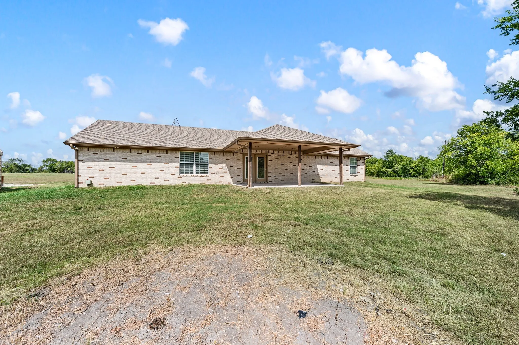 Single Family Residence For Sale in Navarro County , 9888 NW County Road 2221, Barry, Texas 75102, 3 Bedroom, 2 Bathroom, Garage spaces, 1,972 Sqft, built in 2018, mls#21339525, Real Estate Agent in Barry, Homes For Sale in Navarro county, Homes For Sale in Barry, Realtor in Barry Texas, Real Estate Brokerage Independent Realty Texas, Luminita Cordes Realtor
