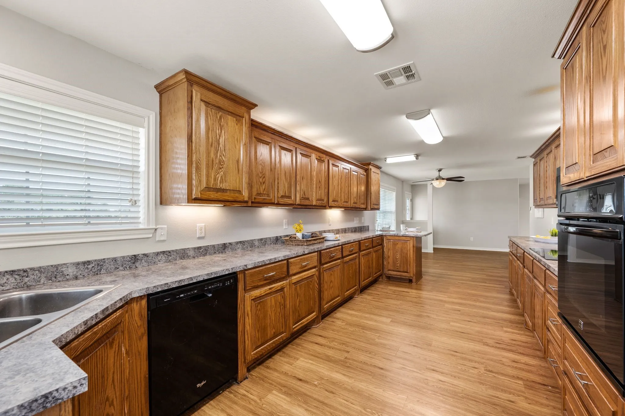 Single Family Residence For Sale in Navarro County , 9888 NW County Road 2221, Barry, Texas 75102, 3 Bedroom, 2 Bathroom, Garage spaces, 1,972 Sqft, built in 2018, mls#21339525, Real Estate Agent in Barry, Homes For Sale in Navarro county, Homes For Sale in Barry, Realtor in Barry Texas, Real Estate Brokerage Independent Realty Texas, Luminita Cordes Realtor
