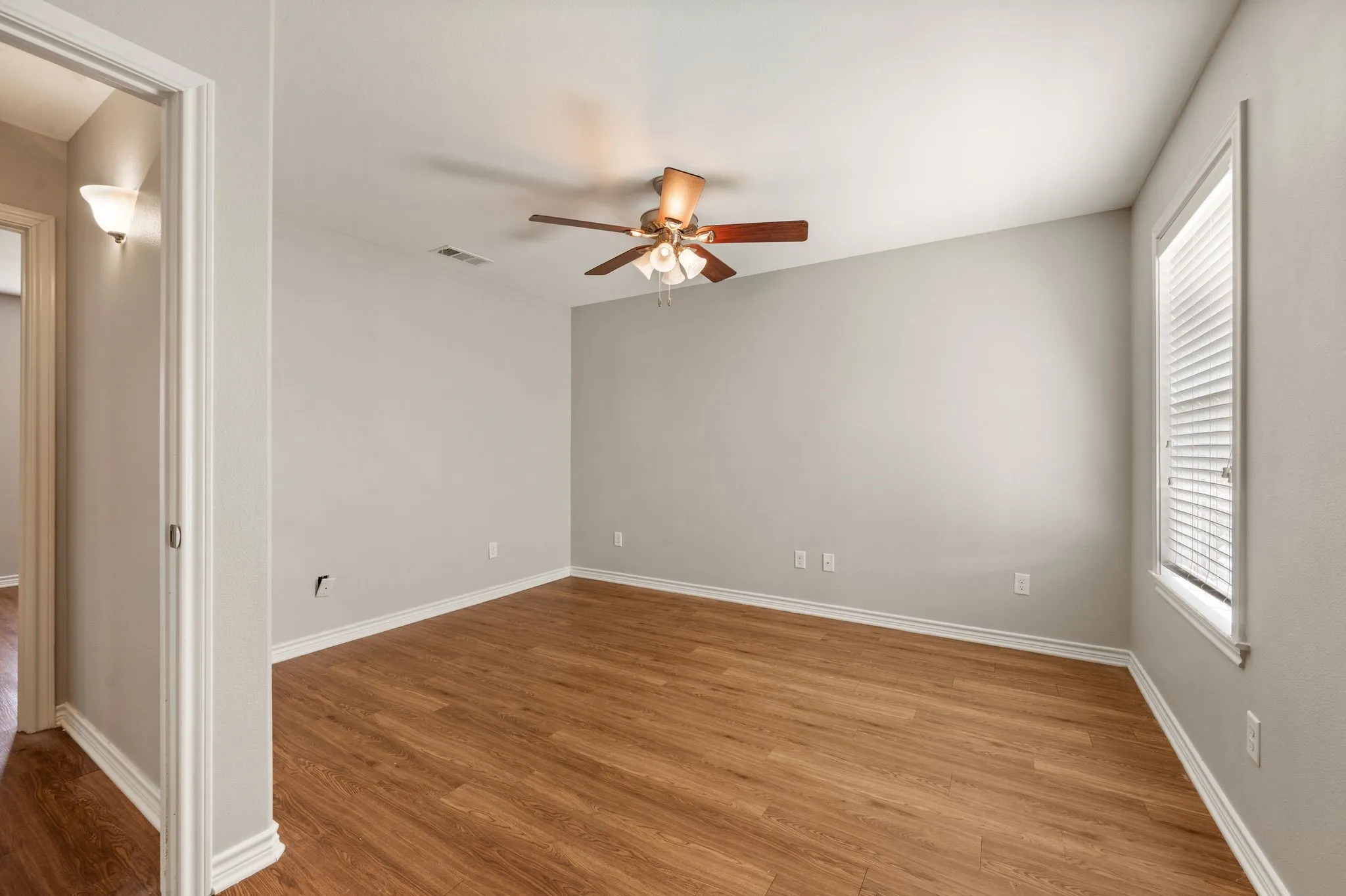 Single Family Residence For Sale in Navarro County , 9888 NW County Road 2221, Barry, Texas 75102, 3 Bedroom, 2 Bathroom, Garage spaces, 1,972 Sqft, built in 2018, mls#21339525, Real Estate Agent in Barry, Homes For Sale in Navarro county, Homes For Sale in Barry, Realtor in Barry Texas, Real Estate Brokerage Independent Realty Texas, Luminita Cordes Realtor