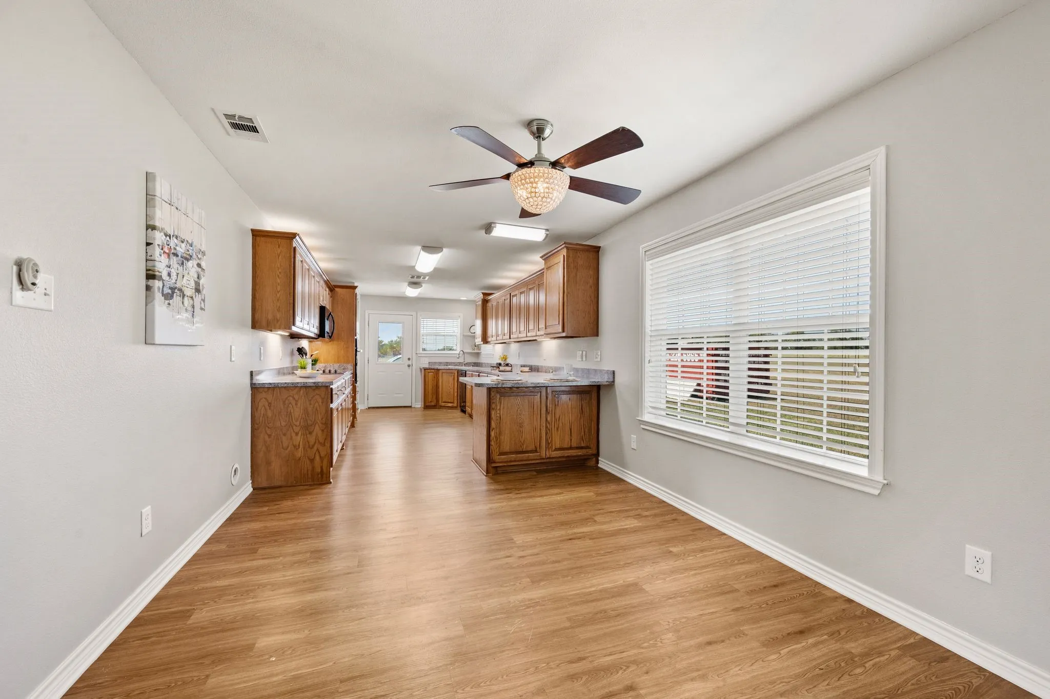 Single Family Residence For Sale in Navarro County , 9888 NW County Road 2221, Barry, Texas 75102, 3 Bedroom, 2 Bathroom, Garage spaces, 1,972 Sqft, built in 2018, mls#21339525, Real Estate Agent in Barry, Homes For Sale in Navarro county, Homes For Sale in Barry, Realtor in Barry Texas, Real Estate Brokerage Independent Realty Texas, Luminita Cordes Realtor