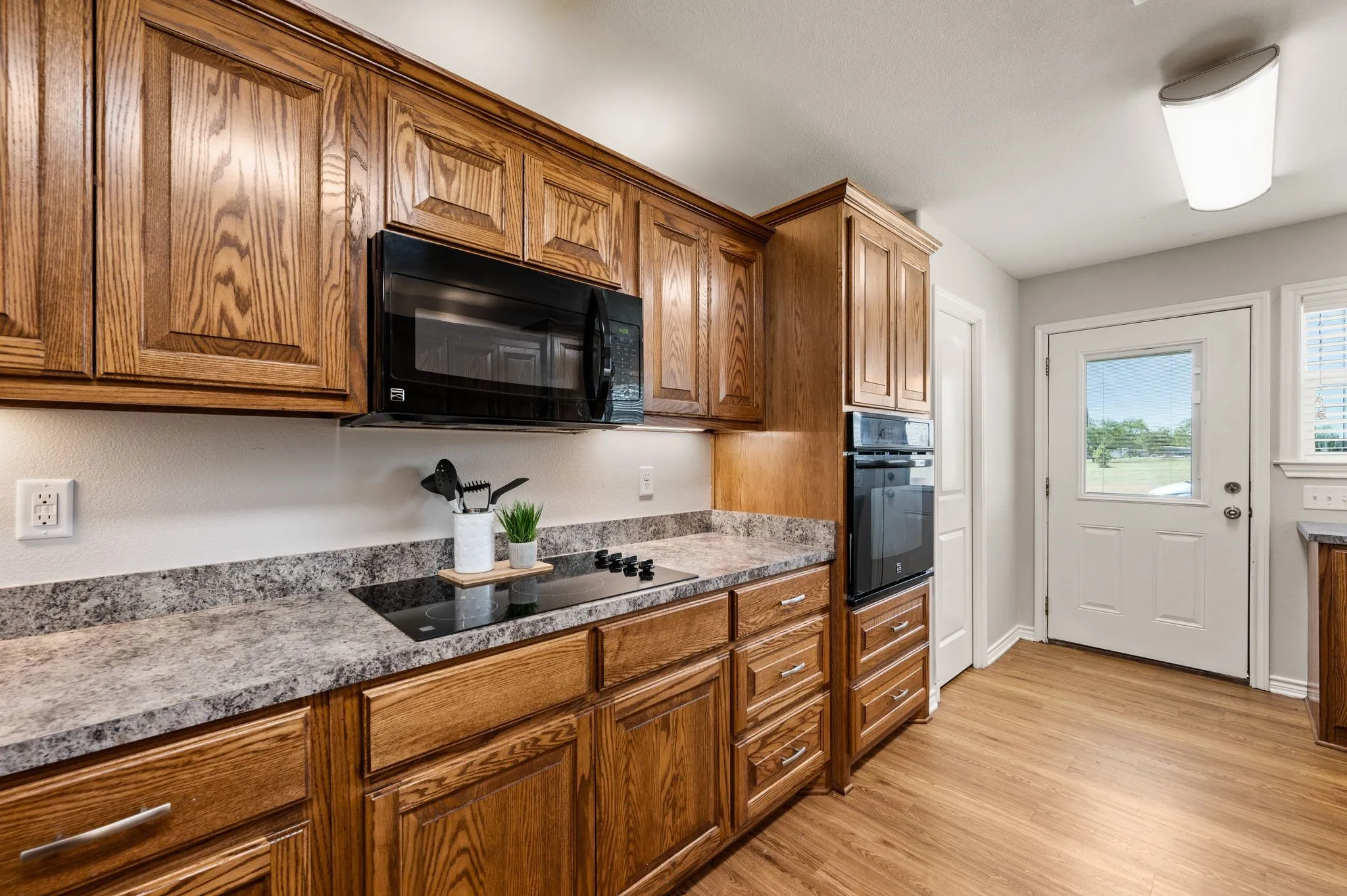 Single Family Residence For Sale in Navarro County , 9888 NW County Road 2221, Barry, Texas 75102, 3 Bedroom, 2 Bathroom, Garage spaces, 1,972 Sqft, built in 2018, mls#21339525, Real Estate Agent in Barry, Homes For Sale in Navarro county, Homes For Sale in Barry, Realtor in Barry Texas, Real Estate Brokerage Independent Realty Texas, Luminita Cordes Realtor