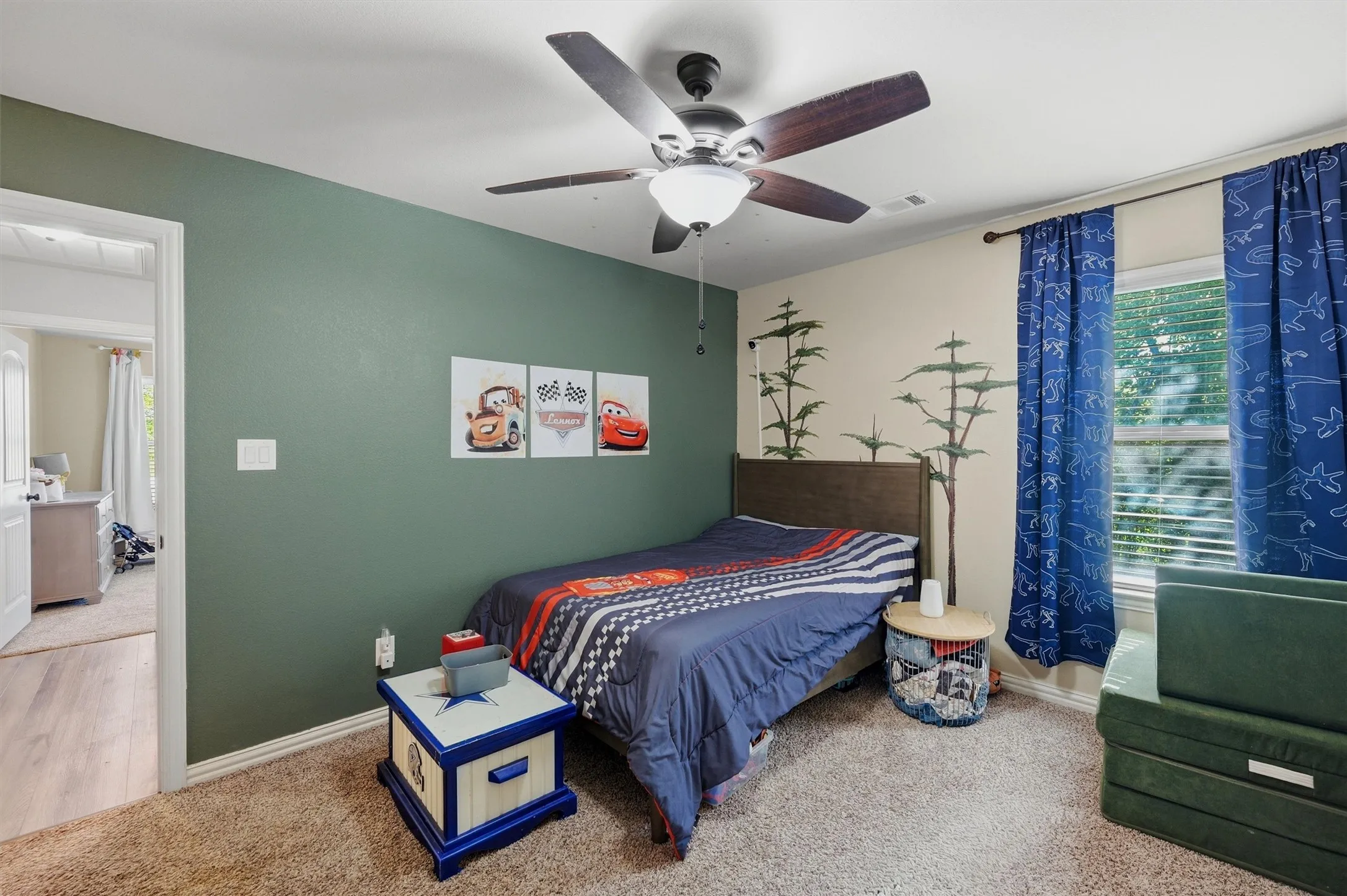 Second bedroom