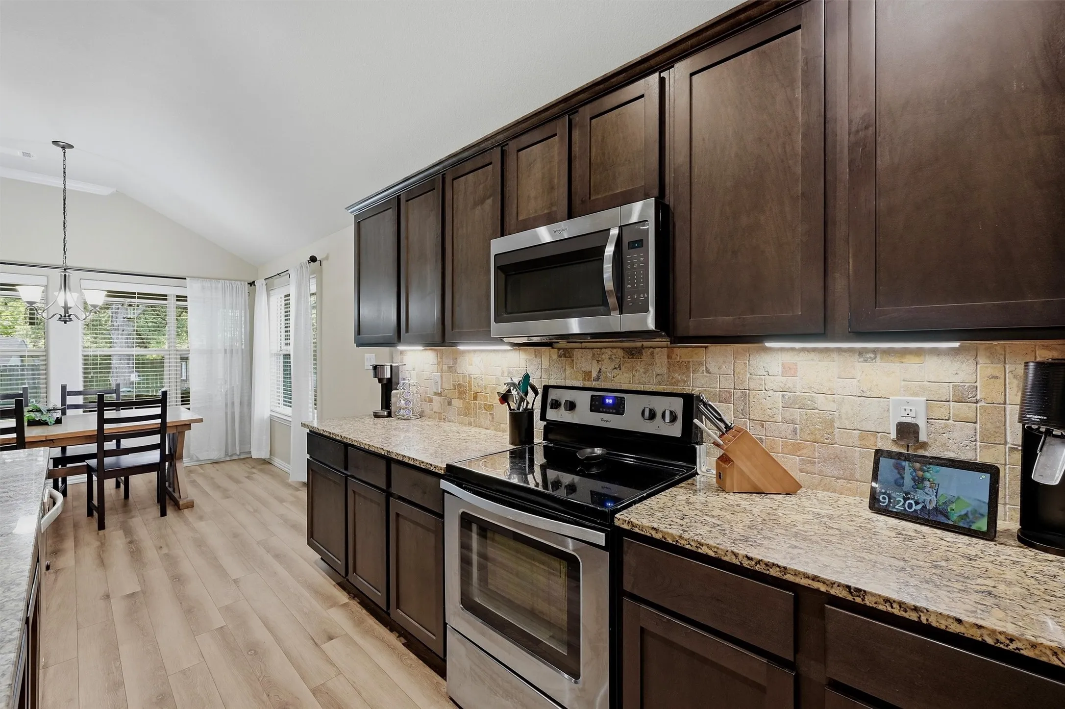 Single Family Residence For Sale in Grayson County , 3020 W Loy Lake Road, Denison, Texas 75020, 3 Bedroom, 2 Bathroom, 2 Garage spaces, 1,941 Sqft, built in 2017, mls#21343098, Real Estate Agent in Denison, Homes For Sale in Grayson county, Homes For Sale in Denison, Realtor in Denison Texas, Real Estate Brokerage Independent Realty Texas, Luminita Cordes Realtor