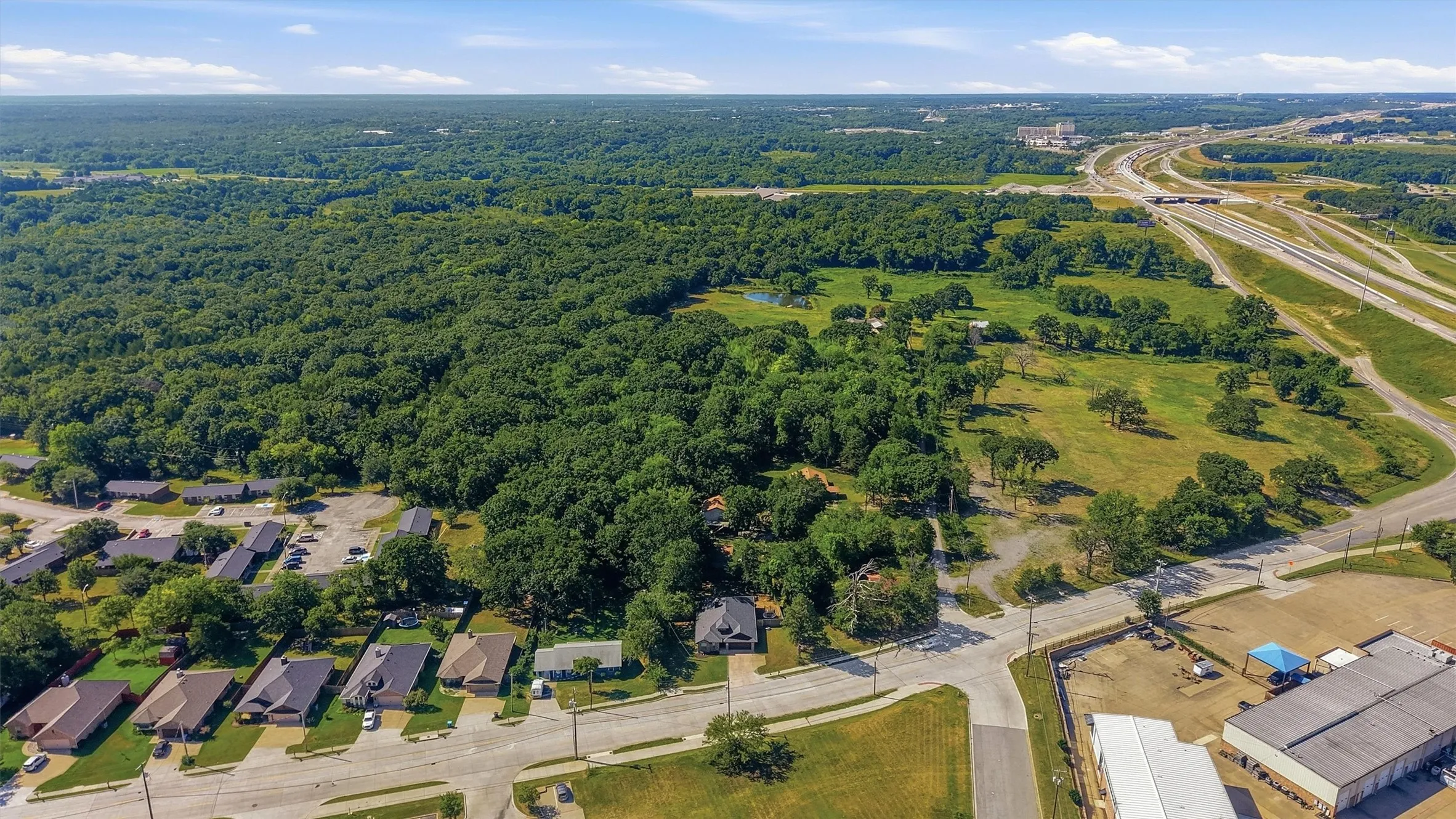 Single Family Residence For Sale in Grayson County , 3020 W Loy Lake Road, Denison, Texas 75020, 3 Bedroom, 2 Bathroom, 2 Garage spaces, 1,941 Sqft, built in 2017, mls#21343098, Real Estate Agent in Denison, Homes For Sale in Grayson county, Homes For Sale in Denison, Realtor in Denison Texas, Real Estate Brokerage Independent Realty Texas, Luminita Cordes Realtor
