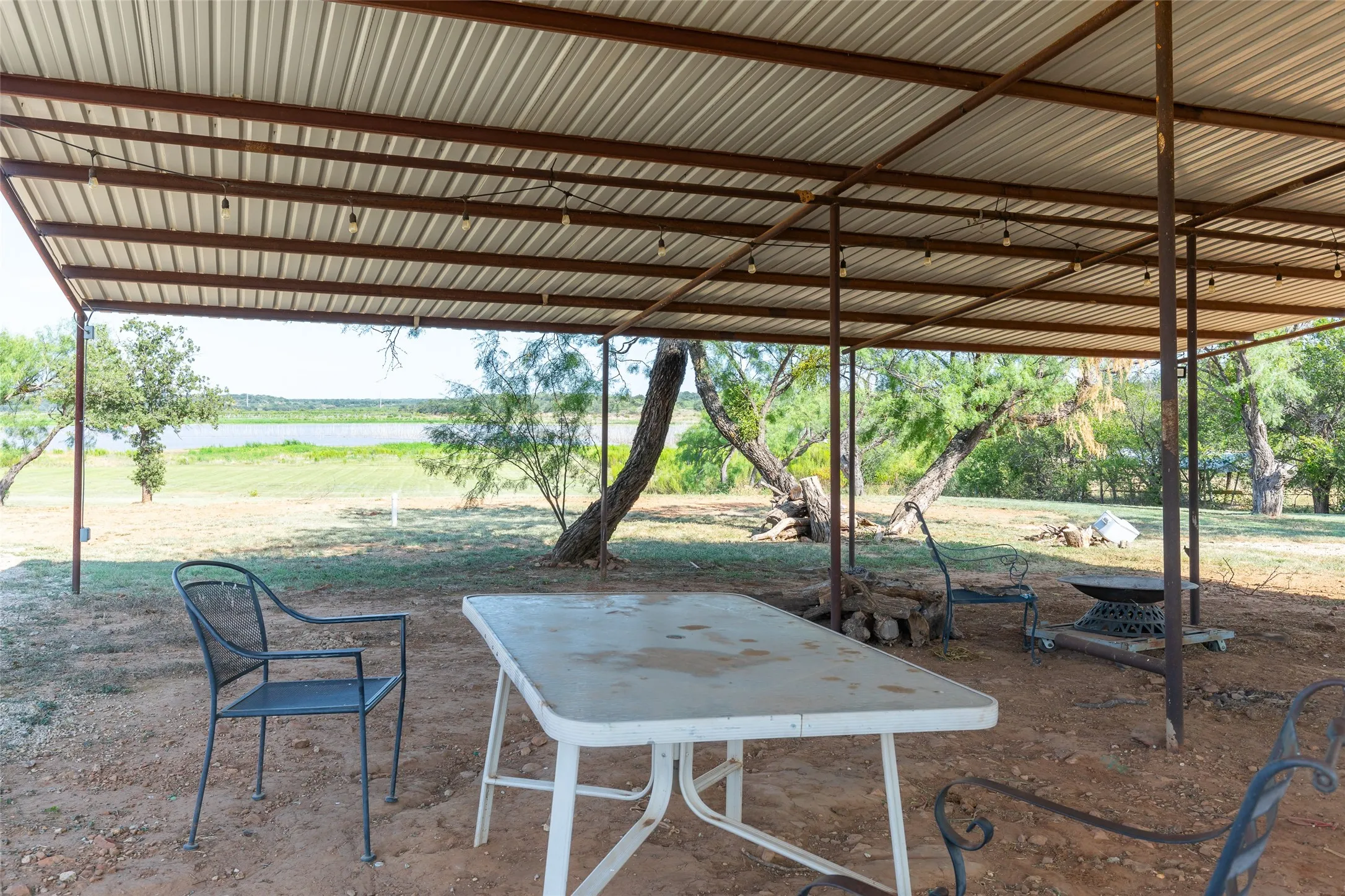 Manufactured Home For Sale in Stephens County , 6801 County Road 304, Breckenridge, Texas 76424, 3 Bedrooms, 2 Bathrooms, Garage spaces, 1,216 Sqft, built in 2021, Price $274,900, mls#21334083, Real Estate Agent in Breckenridge, Homes For Sale in Stephens county, Homes For Sale in Breckenridge, Realtor in Breckenridge Texas, Real Estate Brokerage Independent Realty Texas, Luminita Cordes Realtor