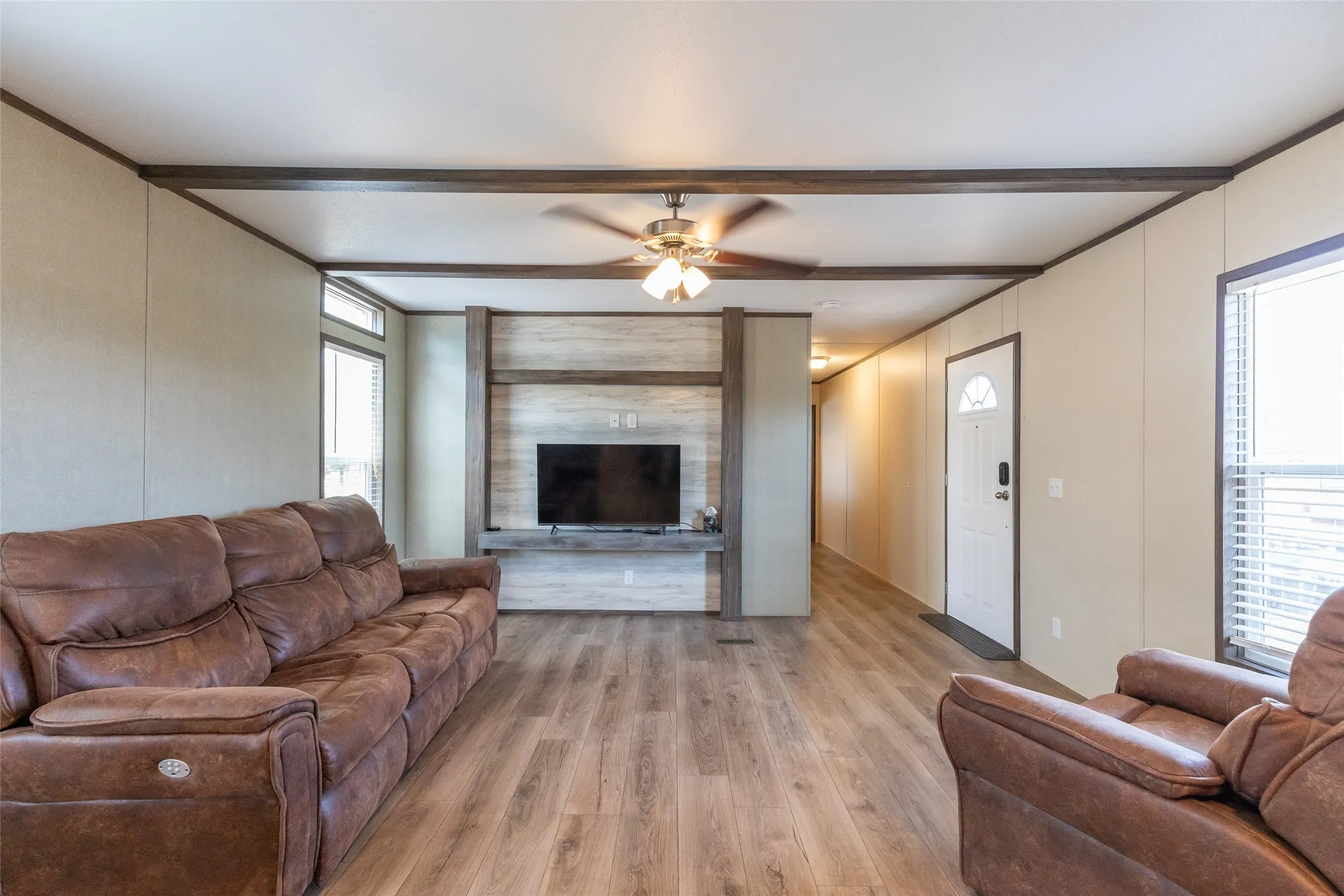 Manufactured Home For Sale in Stephens County , 6801 County Road 304, Breckenridge, Texas 76424, 3 Bedrooms, 2 Bathrooms, Garage spaces, 1,216 Sqft, built in 2021, Price $274,900, mls#21334083, Real Estate Agent in Breckenridge, Homes For Sale in Stephens county, Homes For Sale in Breckenridge, Realtor in Breckenridge Texas, Real Estate Brokerage Independent Realty Texas, Luminita Cordes Realtor
