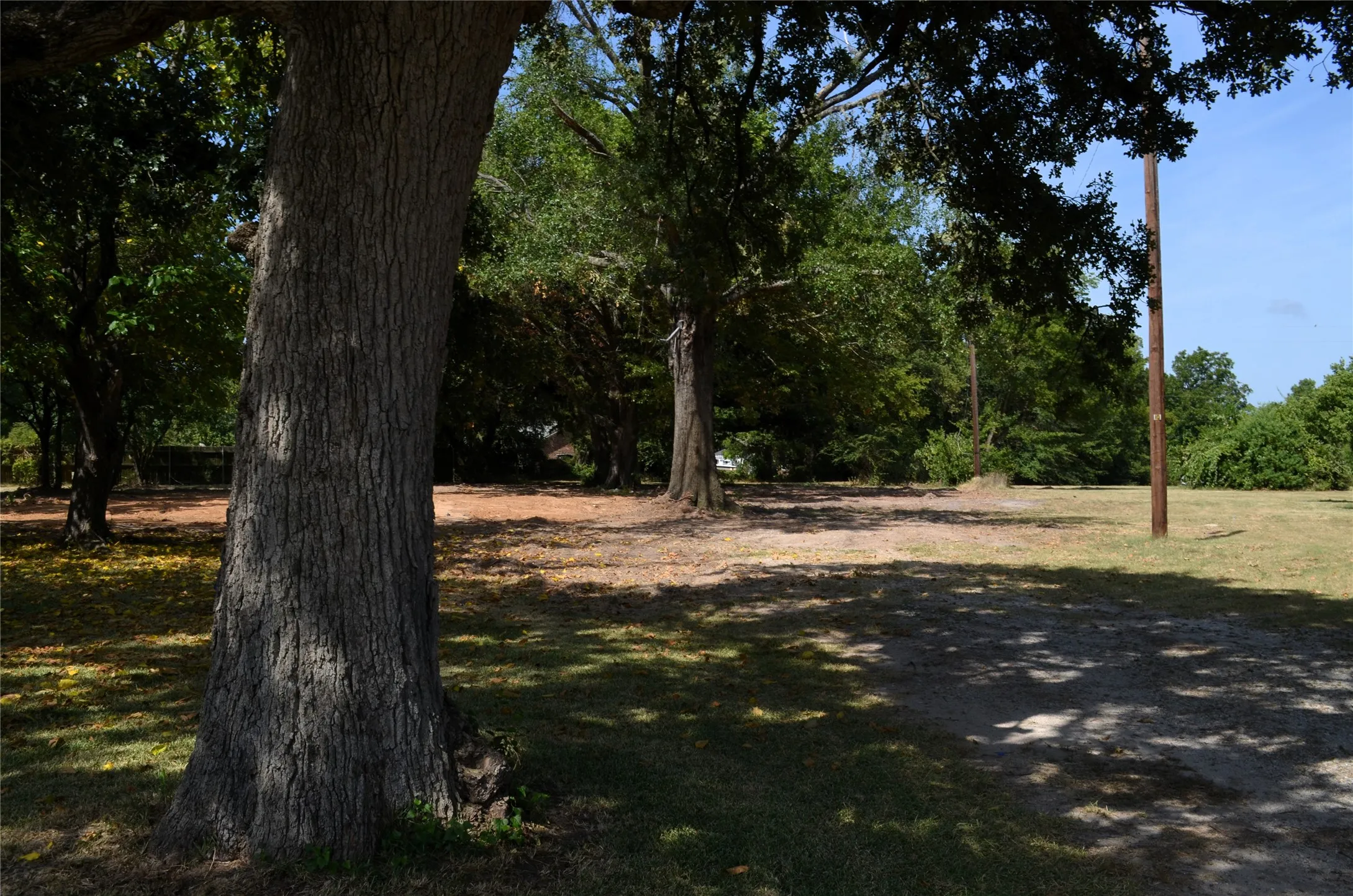 Improved Land For Sale in Henderson County , 111 Bedfords Bend, Gun Barrel City, Texas 75156, 0, 0, Garage spaces, 0 Sqft, built in 1974, mls#21346583, Real Estate Agent in Gun Barrel City, Homes For Sale in Henderson county, Homes For Sale in Gun Barrel City, Realtor in Gun Barrel City Texas, Real Estate Brokerage Independent Realty Texas, Luminita Cordes Realtor