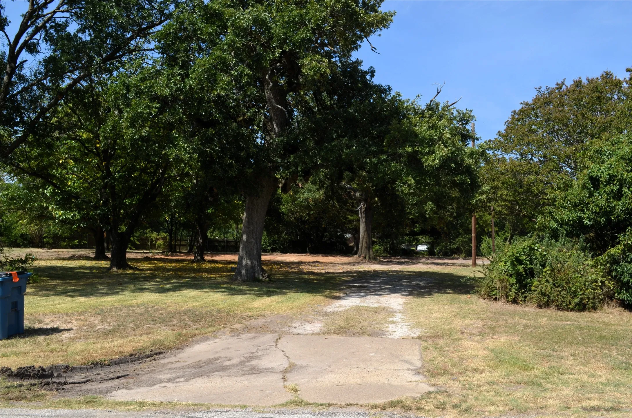 Improved Land For Sale in Henderson County , 111 Bedfords Bend, Gun Barrel City, Texas 75156, 0, 0, Garage spaces, 0 Sqft, built in 1974, mls#21346583, Real Estate Agent in Gun Barrel City, Homes For Sale in Henderson county, Homes For Sale in Gun Barrel City, Realtor in Gun Barrel City Texas, Real Estate Brokerage Independent Realty Texas, Luminita Cordes Realtor