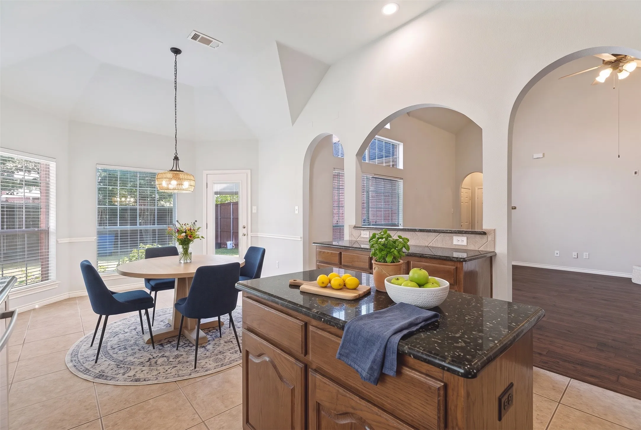 Single Family Residence For Sale in Collin County , 13244 Box Elder Lane, Frisco, Texas 75035, 5 Bedroom, 3 Bathroom, 2 Garage spaces, 2,801 Sqft, built in 2007, mls#21346413, Real Estate Agent in Frisco, Homes For Sale in Collin county, Homes For Sale in Frisco, Realtor in Frisco Texas, Real Estate Brokerage Independent Realty Texas, Luminita Cordes Realtor