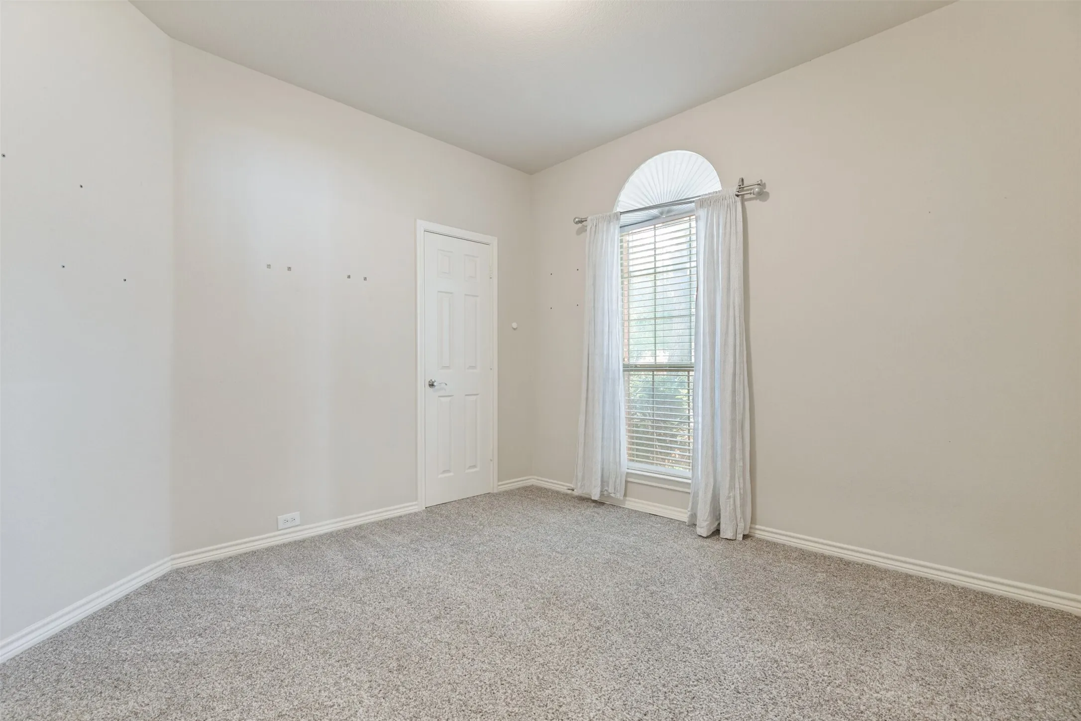 Secondary bedroom