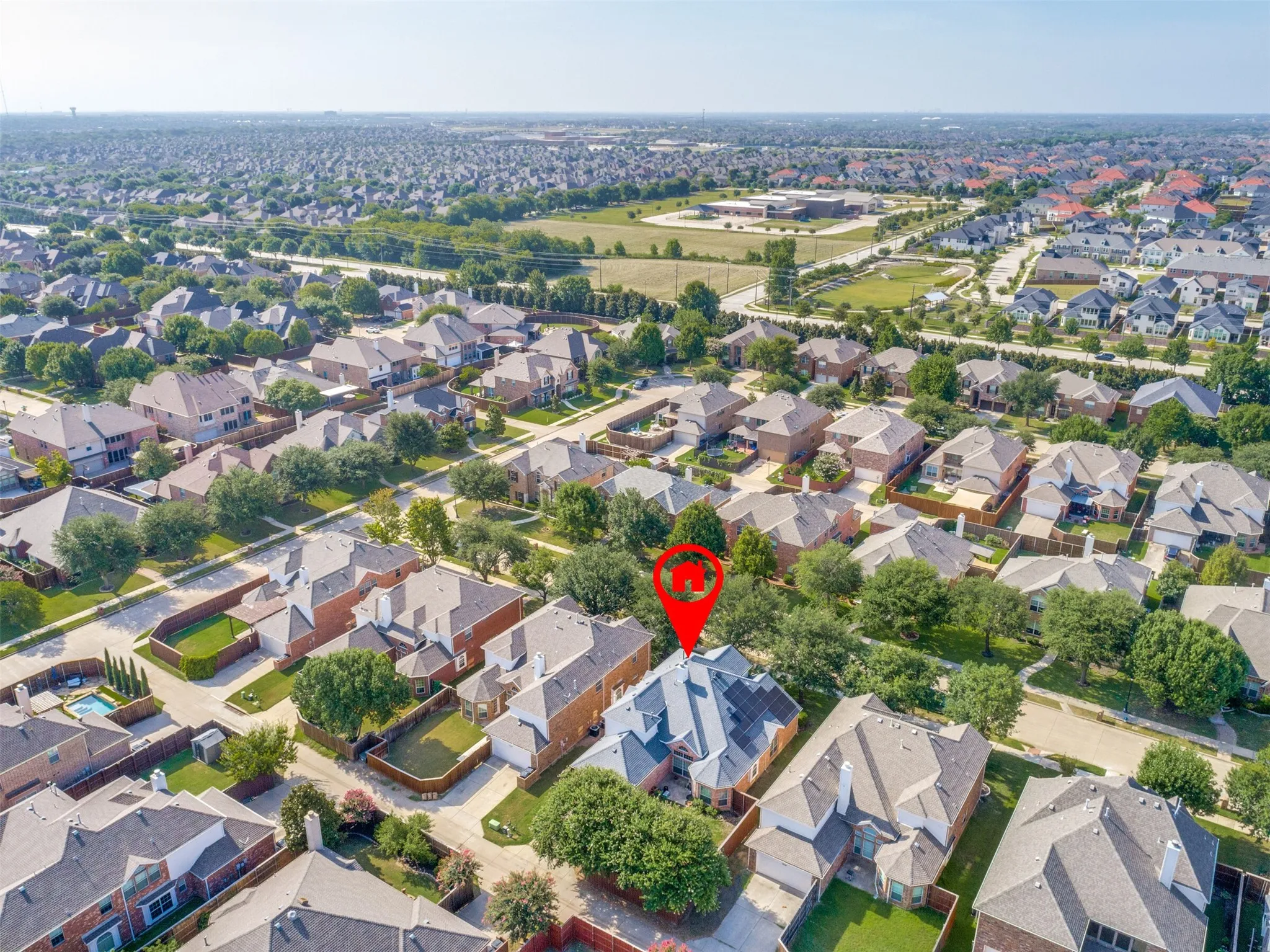 Minutes to Frisco shopping, dining and Frisco ISD schools
