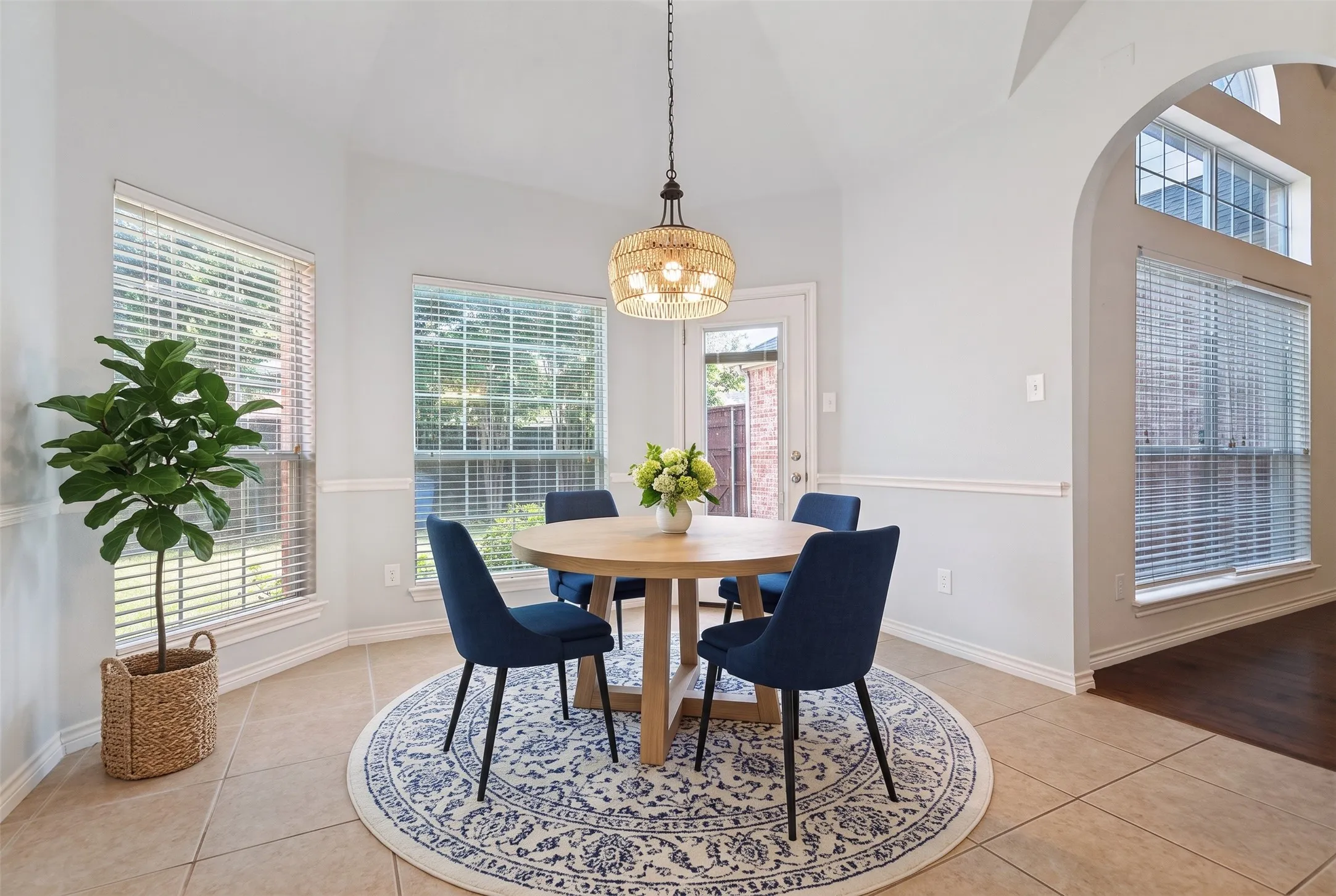 Single Family Residence For Sale in Collin County , 13244 Box Elder Lane, Frisco, Texas 75035, 5 Bedroom, 3 Bathroom, 2 Garage spaces, 2,801 Sqft, built in 2007, mls#21346413, Real Estate Agent in Frisco, Homes For Sale in Collin county, Homes For Sale in Frisco, Realtor in Frisco Texas, Real Estate Brokerage Independent Realty Texas, Luminita Cordes Realtor