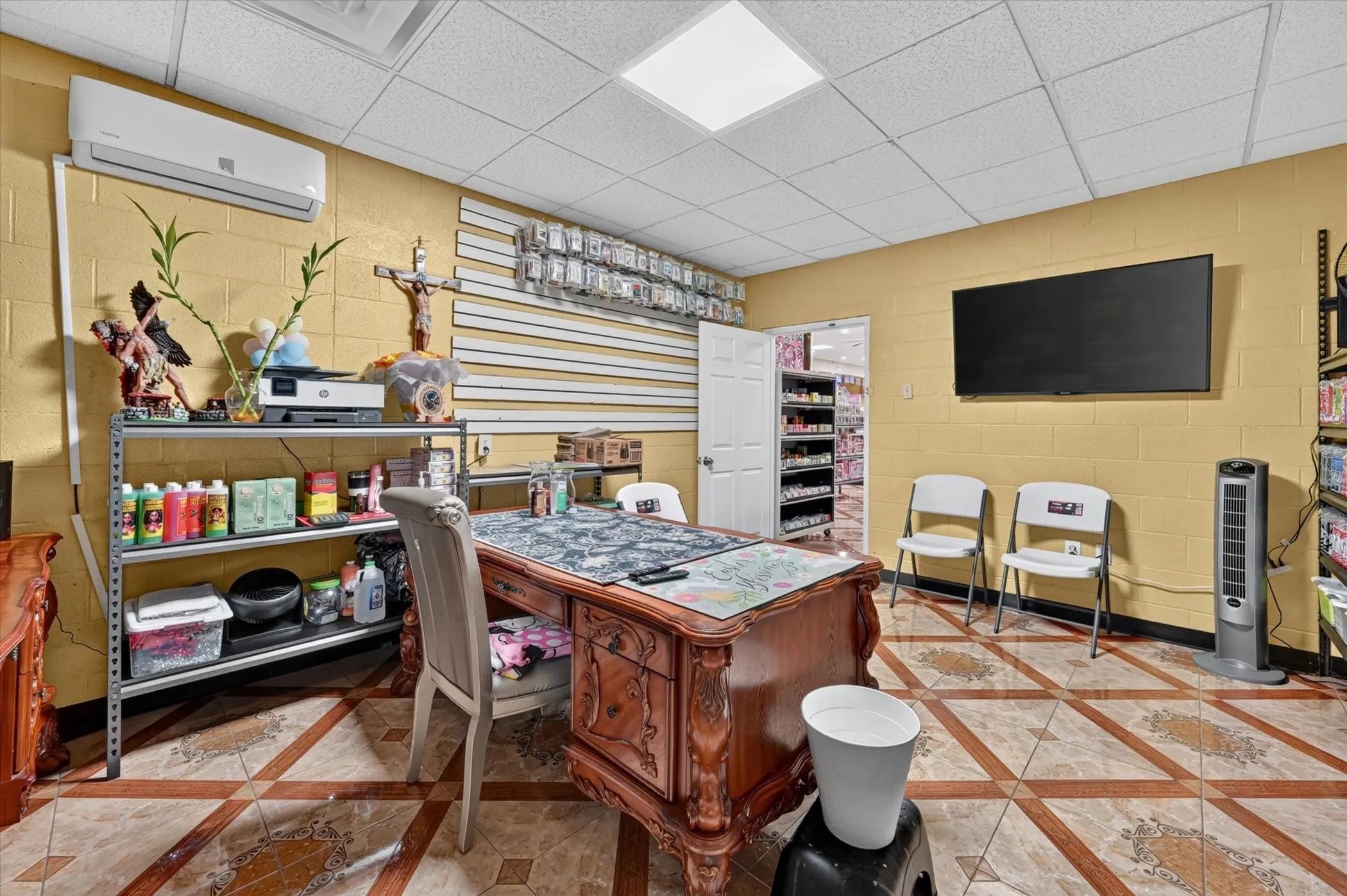 Retail For Sale in Tarrant County , 5115 Wellview Avenue, Fort Worth, Texas 76115, 0, 0, Garage spaces, 0 Sqft, built in 1962, Price $900,000, mls#21346357, Real Estate Agent in Fort Worth, Homes For Sale in Tarrant county, Homes For Sale in Fort Worth, Realtor in Fort Worth Texas, Real Estate Brokerage Independent Realty Texas, Luminita Cordes Realtor