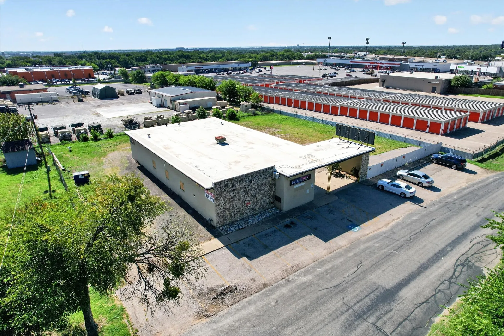 Retail For Sale in Tarrant County , 5115 Wellview Avenue, Fort Worth, Texas 76115, 0, 0, Garage spaces, 0 Sqft, built in 1962, Price $900,000, mls#21346357, Real Estate Agent in Fort Worth, Homes For Sale in Tarrant county, Homes For Sale in Fort Worth, Realtor in Fort Worth Texas, Real Estate Brokerage Independent Realty Texas, Luminita Cordes Realtor