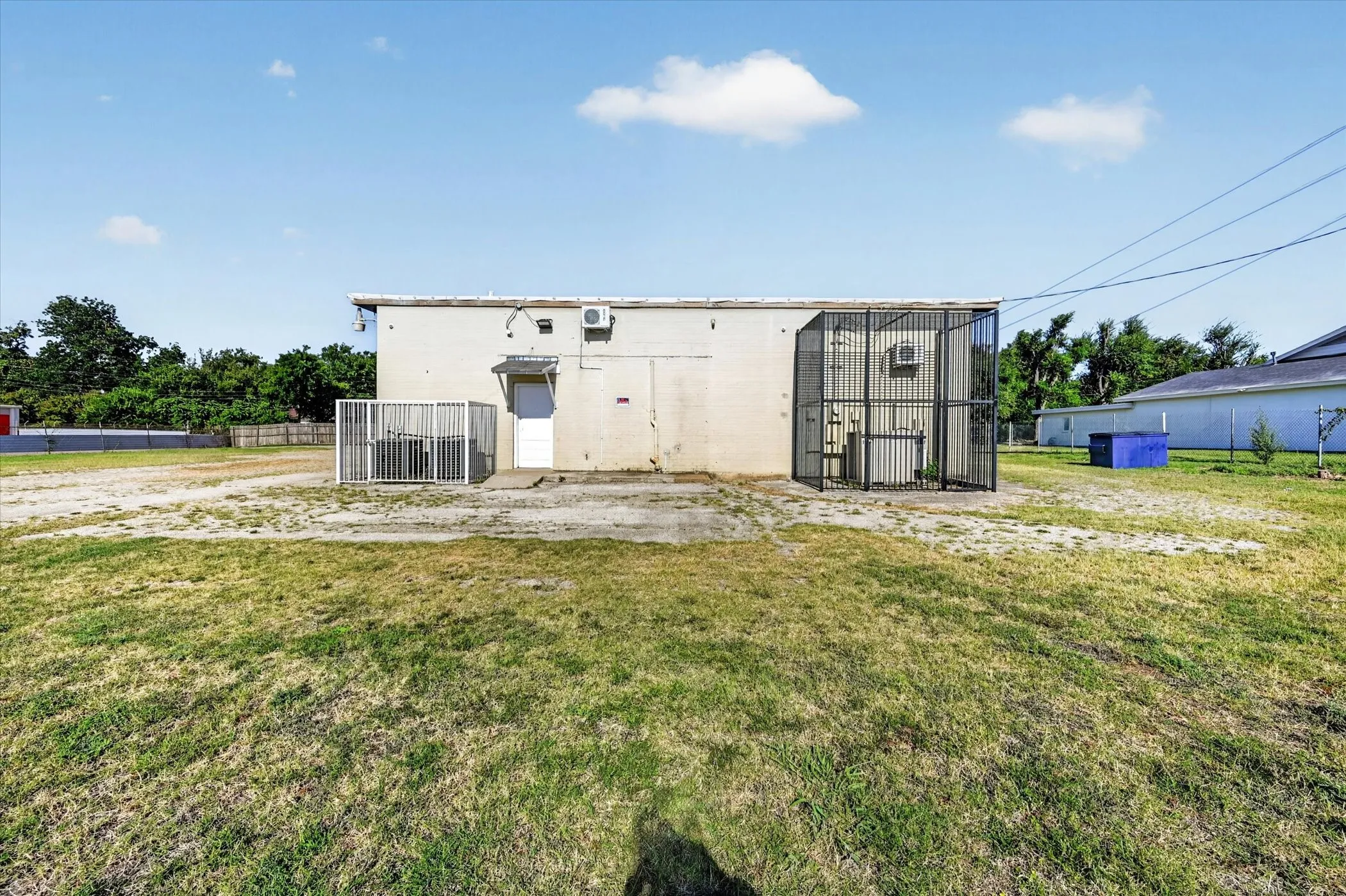 Retail For Sale in Tarrant County , 5115 Wellview Avenue, Fort Worth, Texas 76115, 0, 0, Garage spaces, 0 Sqft, built in 1962, Price $900,000, mls#21346357, Real Estate Agent in Fort Worth, Homes For Sale in Tarrant county, Homes For Sale in Fort Worth, Realtor in Fort Worth Texas, Real Estate Brokerage Independent Realty Texas, Luminita Cordes Realtor