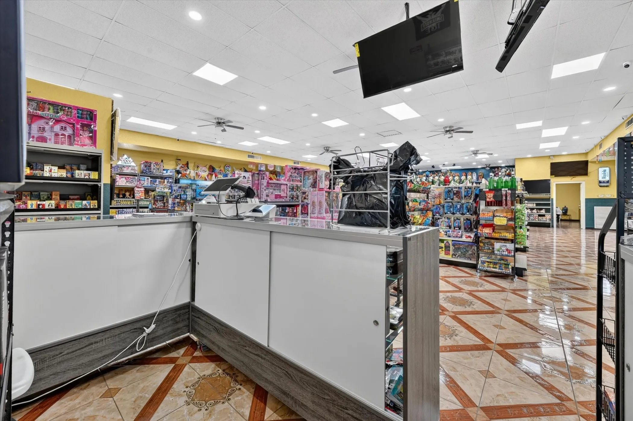 Retail For Sale in Tarrant County , 5115 Wellview Avenue, Fort Worth, Texas 76115, 0, 0, Garage spaces, 0 Sqft, built in 1962, Price $900,000, mls#21346357, Real Estate Agent in Fort Worth, Homes For Sale in Tarrant county, Homes For Sale in Fort Worth, Realtor in Fort Worth Texas, Real Estate Brokerage Independent Realty Texas, Luminita Cordes Realtor