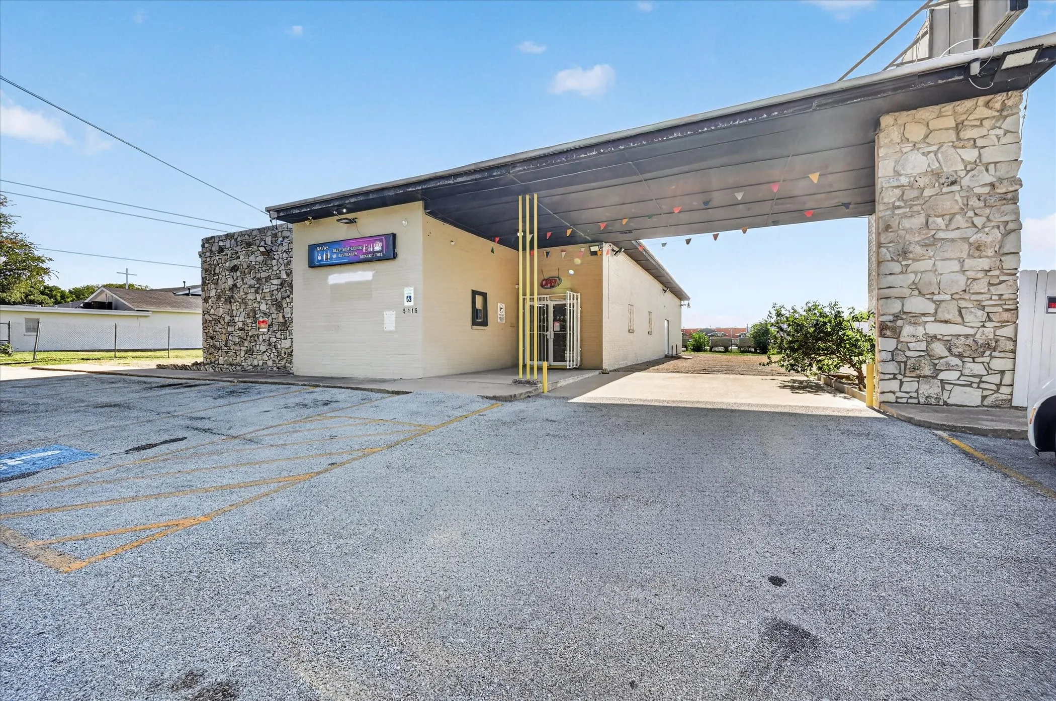 Retail For Sale in Tarrant County , 5115 Wellview Avenue, Fort Worth, Texas 76115, 0, 0, Garage spaces, 0 Sqft, built in 1962, Price $900,000, mls#21346357, Real Estate Agent in Fort Worth, Homes For Sale in Tarrant county, Homes For Sale in Fort Worth, Realtor in Fort Worth Texas, Real Estate Brokerage Independent Realty Texas, Luminita Cordes Realtor