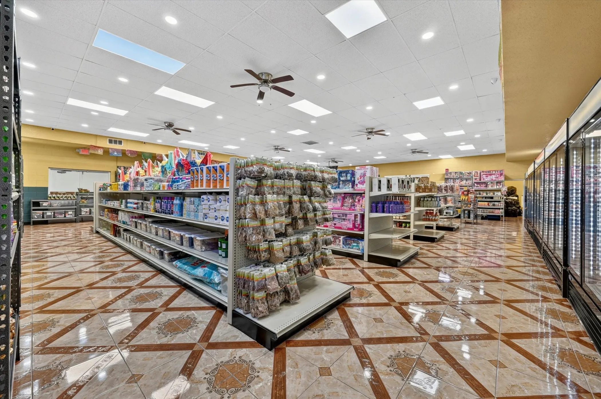 Retail For Sale in Tarrant County , 5115 Wellview Avenue, Fort Worth, Texas 76115, 0, 0, Garage spaces, 0 Sqft, built in 1962, Price $900,000, mls#21346357, Real Estate Agent in Fort Worth, Homes For Sale in Tarrant county, Homes For Sale in Fort Worth, Realtor in Fort Worth Texas, Real Estate Brokerage Independent Realty Texas, Luminita Cordes Realtor
