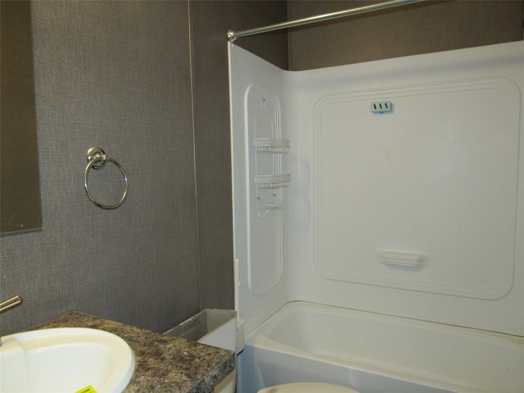 Mobile Home For Sale in Hill County , 144 9th Street, Whitney, Texas 76692, 3 Bedroom, 2 Bathroom, Garage spaces, 1,216 Sqft, built in 2017, mls#21346584, Real Estate Agent in Whitney, Homes For Sale in Hill county, Homes For Sale in Whitney, Realtor in Whitney Texas, Real Estate Brokerage Independent Realty Texas, Luminita Cordes Realtor