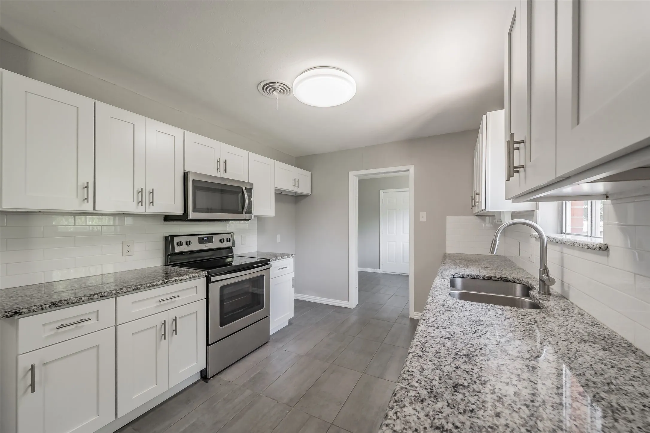Single Family Residence For Sale in Tarrant County , 6721 Cylinda Sue Circle, North Richland Hills, Texas 76180, 3 Bedroom, 2 Bathroom, 2 Garage spaces, 1,578 Sqft, built in 1958, mls#21346581, Real Estate Agent in North Richland Hills, Homes For Sale in Tarrant county, Homes For Sale in North Richland Hills, Realtor in North Richland Hills Texas, Real Estate Brokerage Independent Realty Texas, Luminita Cordes Realtor