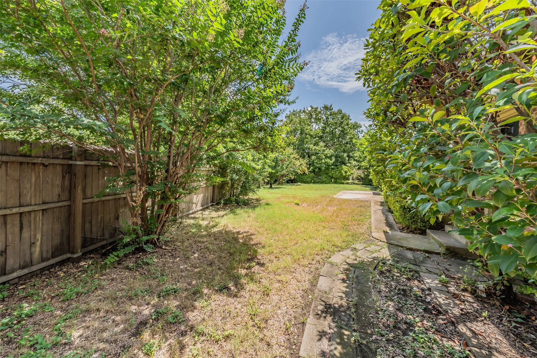 Single Family Residence For Sale in Tarrant County , 6721 Cylinda Sue Circle, North Richland Hills, Texas 76180, 3 Bedroom, 2 Bathroom, 2 Garage spaces, 1,578 Sqft, built in 1958, mls#21346581, Real Estate Agent in North Richland Hills, Homes For Sale in Tarrant county, Homes For Sale in North Richland Hills, Realtor in North Richland Hills Texas, Real Estate Brokerage Independent Realty Texas, Luminita Cordes Realtor