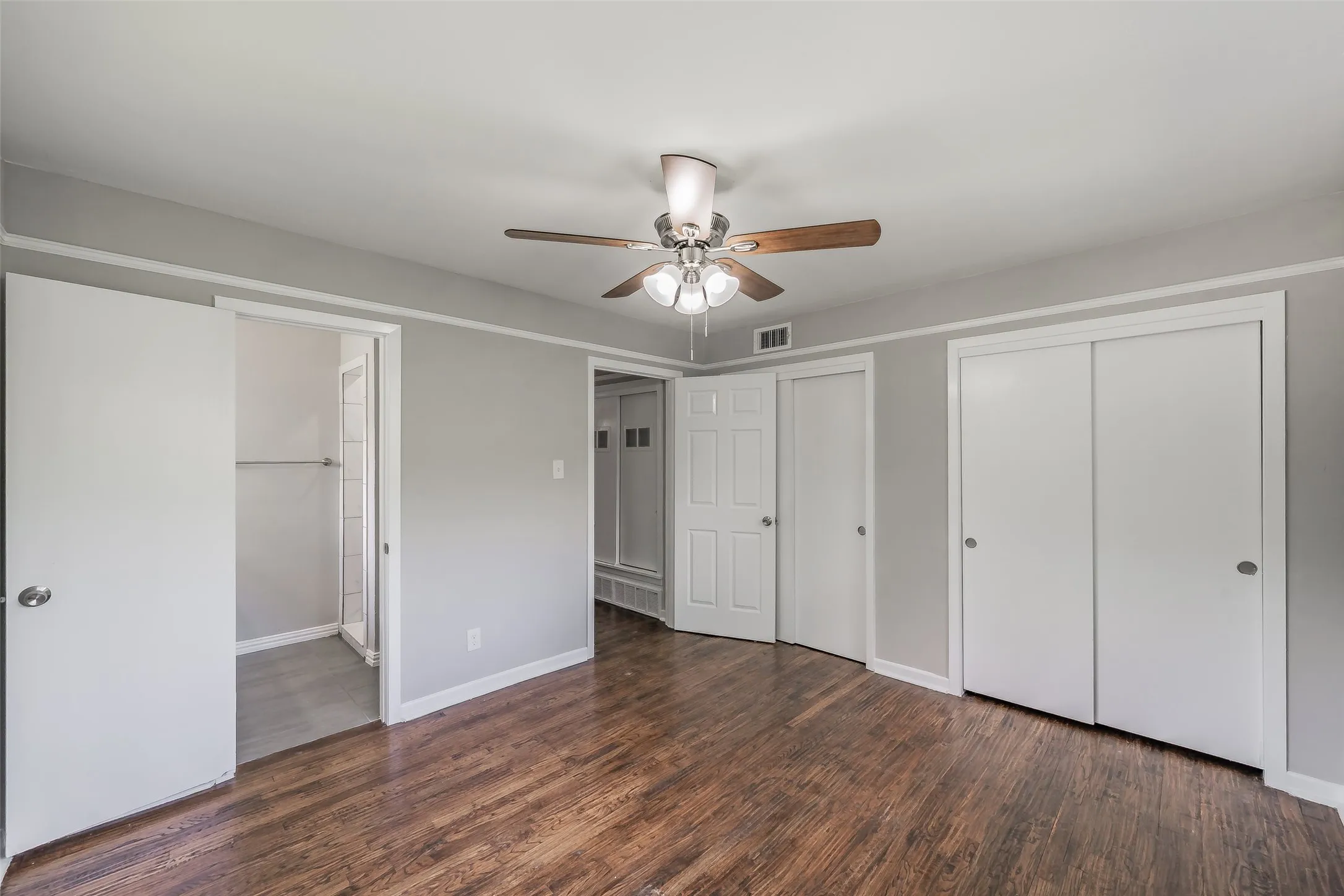 Single Family Residence For Sale in Tarrant County , 6721 Cylinda Sue Circle, North Richland Hills, Texas 76180, 3 Bedroom, 2 Bathroom, 2 Garage spaces, 1,578 Sqft, built in 1958, mls#21346581, Real Estate Agent in North Richland Hills, Homes For Sale in Tarrant county, Homes For Sale in North Richland Hills, Realtor in North Richland Hills Texas, Real Estate Brokerage Independent Realty Texas, Luminita Cordes Realtor