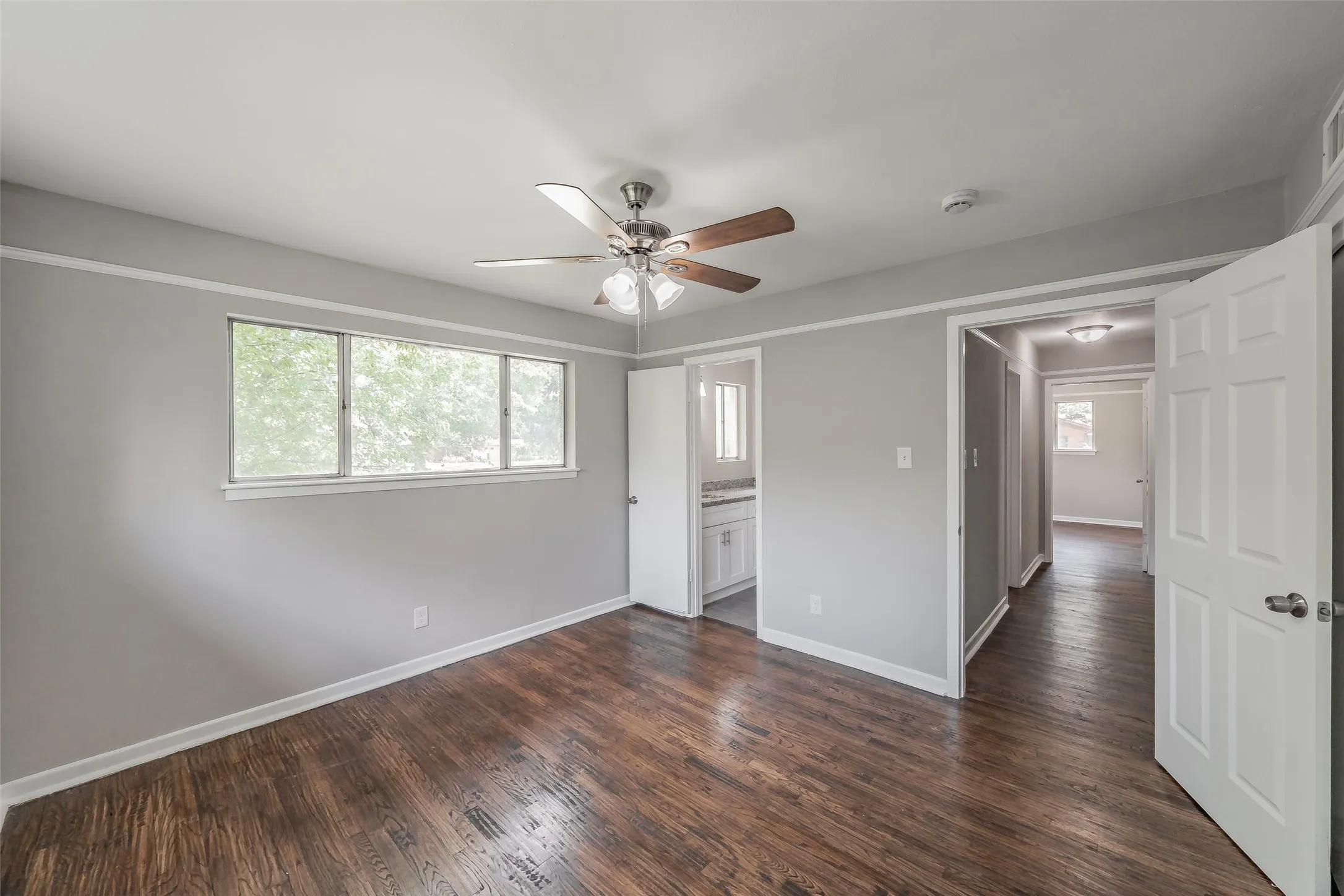 Single Family Residence For Sale in Tarrant County , 6721 Cylinda Sue Circle, North Richland Hills, Texas 76180, 3 Bedroom, 2 Bathroom, 2 Garage spaces, 1,578 Sqft, built in 1958, mls#21346581, Real Estate Agent in North Richland Hills, Homes For Sale in Tarrant county, Homes For Sale in North Richland Hills, Realtor in North Richland Hills Texas, Real Estate Brokerage Independent Realty Texas, Luminita Cordes Realtor