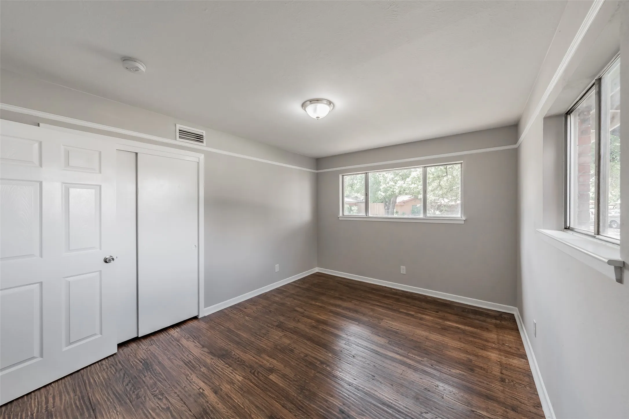 Single Family Residence For Sale in Tarrant County , 6721 Cylinda Sue Circle, North Richland Hills, Texas 76180, 3 Bedroom, 2 Bathroom, 2 Garage spaces, 1,578 Sqft, built in 1958, mls#21346581, Real Estate Agent in North Richland Hills, Homes For Sale in Tarrant county, Homes For Sale in North Richland Hills, Realtor in North Richland Hills Texas, Real Estate Brokerage Independent Realty Texas, Luminita Cordes Realtor