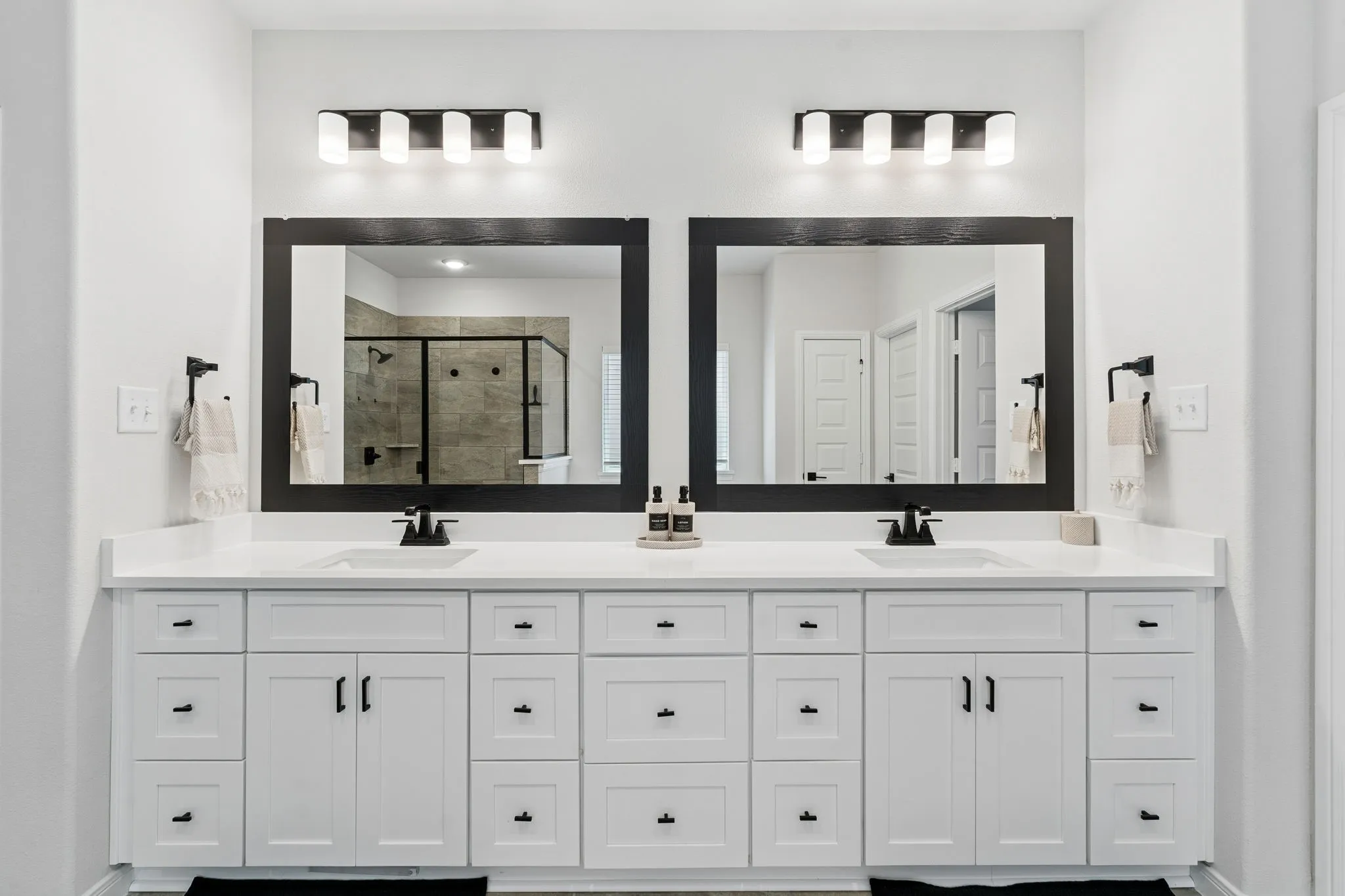 Single Family Residence For Sale in Denton County , 4121 Blackbird Avenue, Little Elm, Texas 75068, 4 Bedroom, 3 Bathroom, 2 Garage spaces, 2,813 Sqft, built in 2024, mls#21342885, Real Estate Agent in Little Elm, Homes For Sale in Denton county, Homes For Sale in Little Elm, Realtor in Little Elm Texas, Real Estate Brokerage Independent Realty Texas, Luminita Cordes Realtor