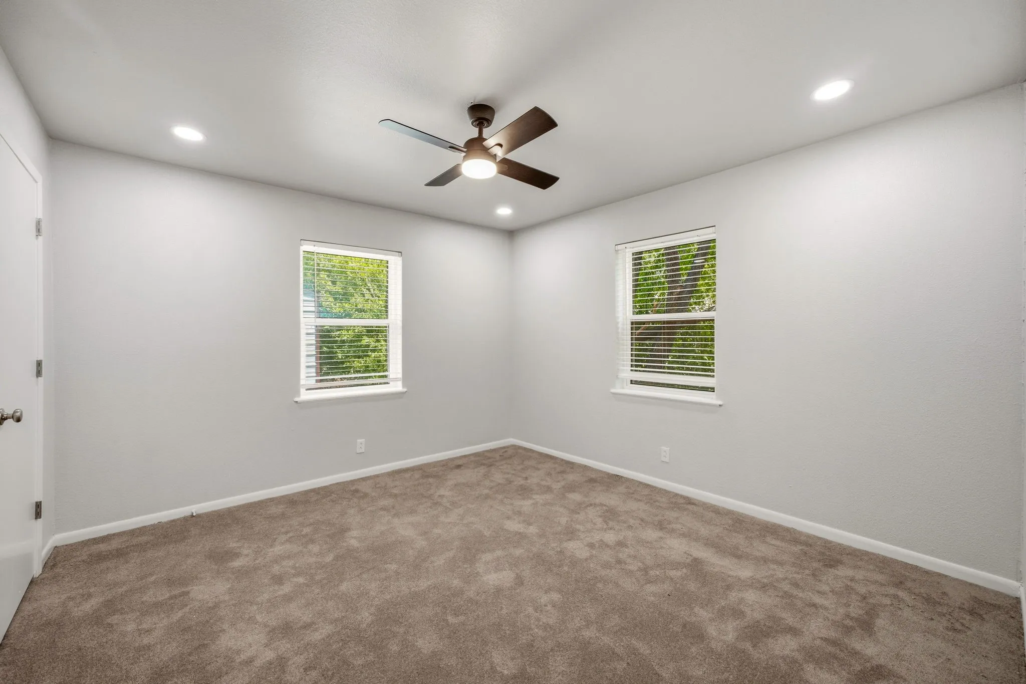 Single Family Residence For Sale in Erath County , 1085 W Park Street, Stephenville, Texas 76401, 3 Bedroom, 2 Bathroom, 2 Garage spaces, 1,520 Sqft, built in 1971, mls#21345778, Real Estate Agent in Stephenville, Homes For Sale in Erath county, Homes For Sale in Stephenville, Realtor in Stephenville Texas, Real Estate Brokerage Independent Realty Texas, Luminita Cordes Realtor