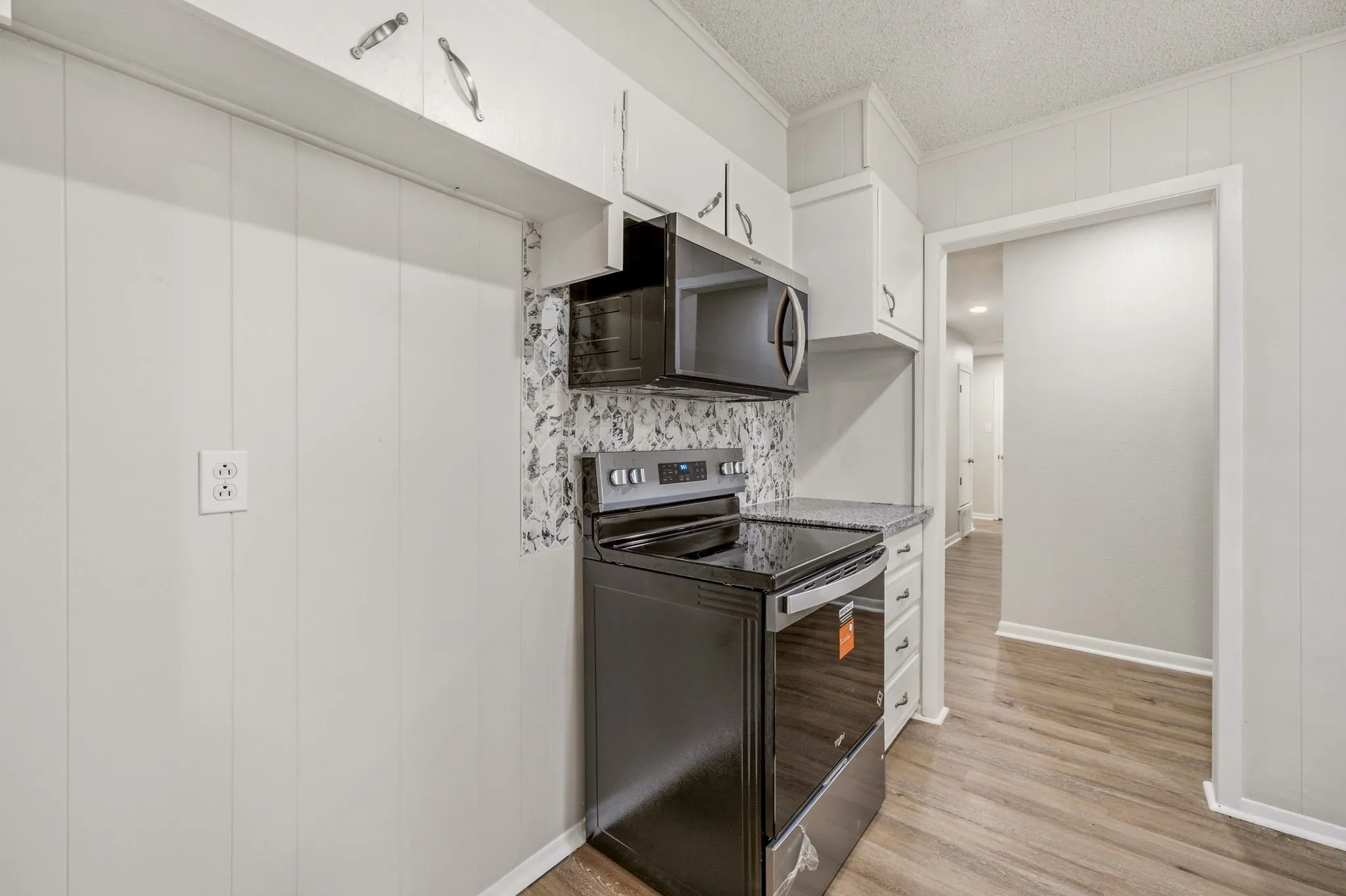 Single Family Residence For Sale in Erath County , 1085 W Park Street, Stephenville, Texas 76401, 3 Bedroom, 2 Bathroom, 2 Garage spaces, 1,520 Sqft, built in 1971, mls#21345778, Real Estate Agent in Stephenville, Homes For Sale in Erath county, Homes For Sale in Stephenville, Realtor in Stephenville Texas, Real Estate Brokerage Independent Realty Texas, Luminita Cordes Realtor